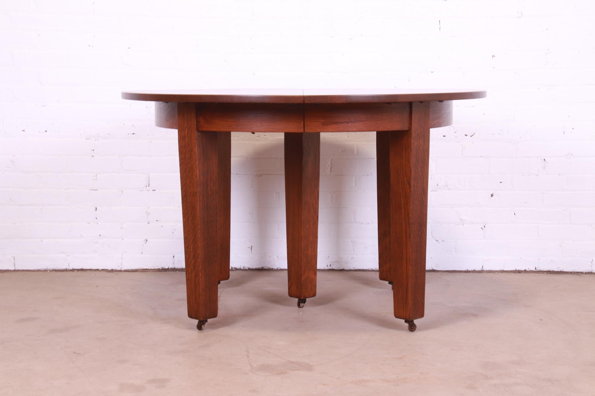 Tavolo da pranzo allungabile Mission Arts & Crafts di Gustav Stickley in Oak, appena restaurato in vendita 4