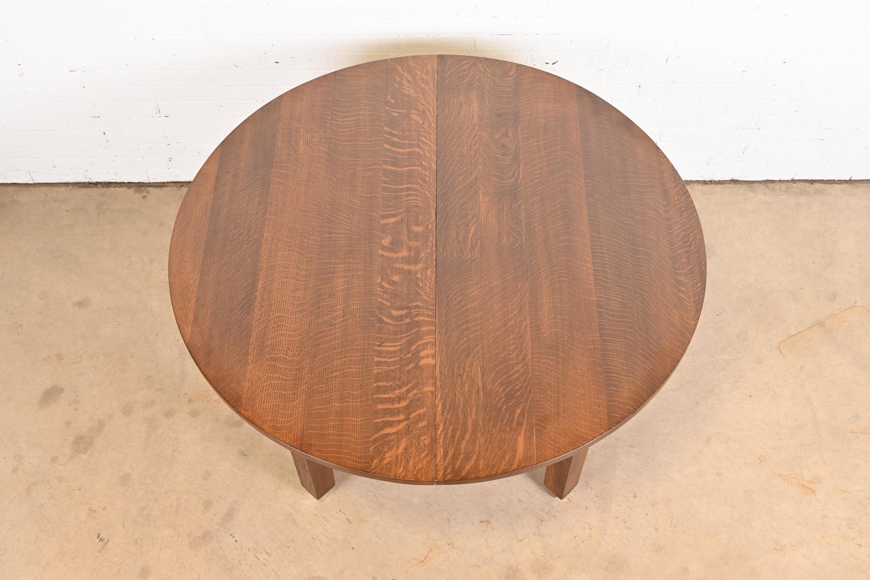 Gustav Stickley Mission table de salle à manger à rallonge Arts & Crafts en chêne avec six rallonges en vente 5