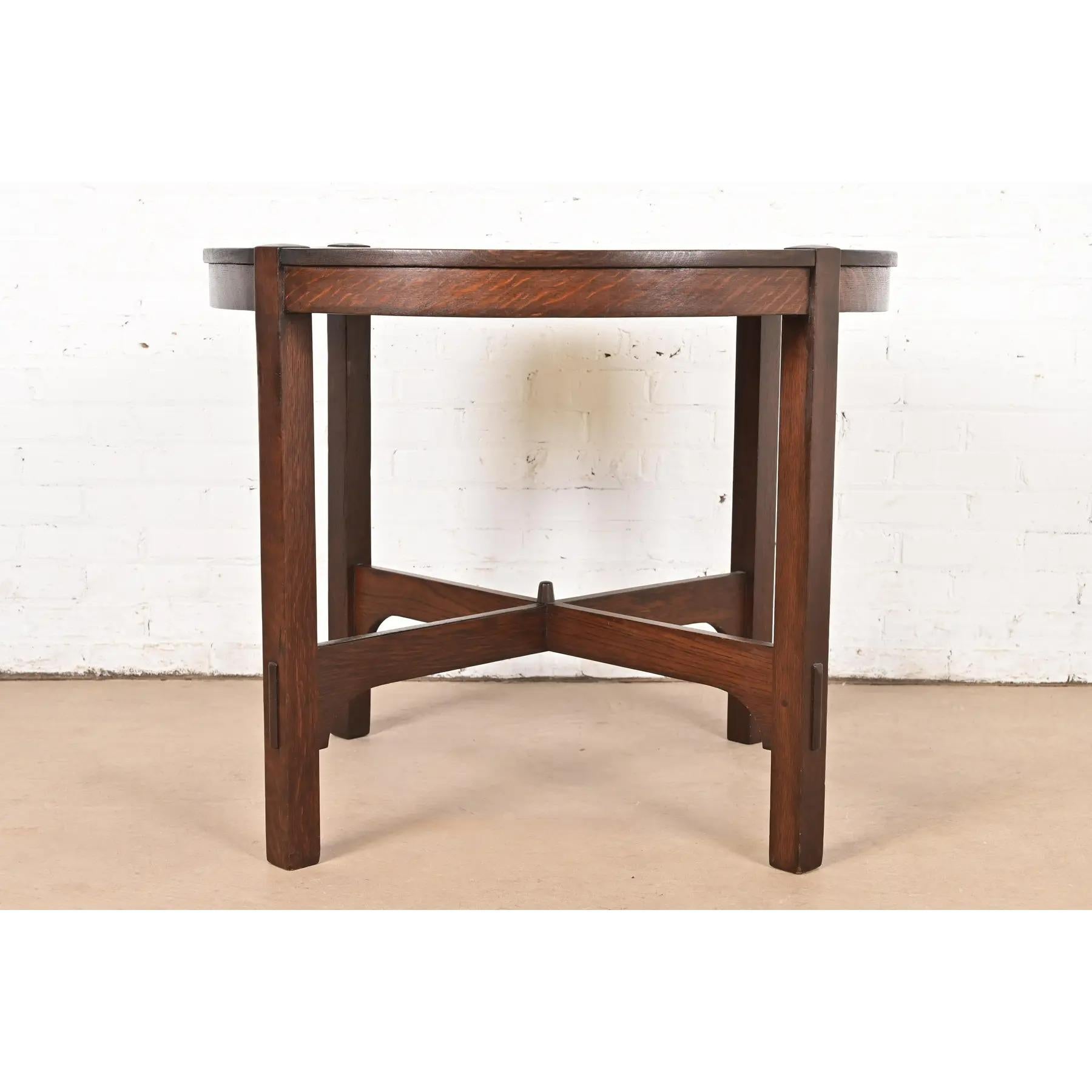 Gustav Stickley Mission Oak Arts & Crafts Lampentisch, neu lackiert (Arts and Crafts) im Angebot