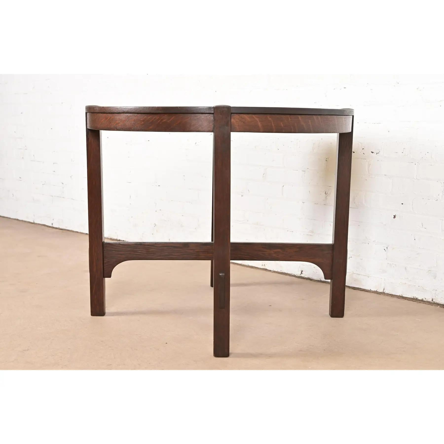 Gustav Stickley Mission Oak Arts & Crafts Lampentisch, neu lackiert im Zustand „Gut“ im Angebot in South Bend, IN