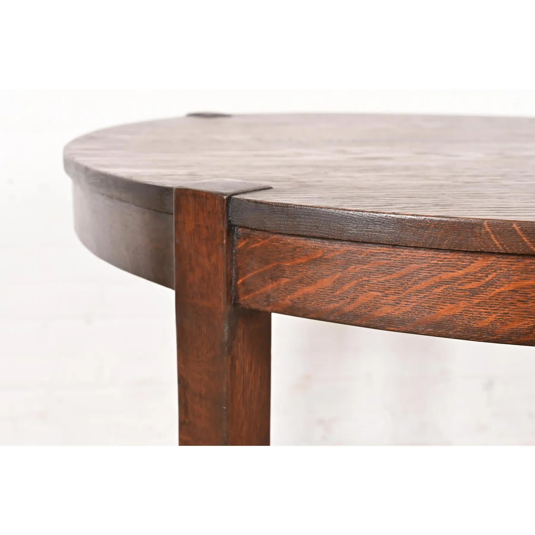 Gustav Stickley Mission Oak Arts & Crafts Lampentisch, neu lackiert (Eichenholz) im Angebot