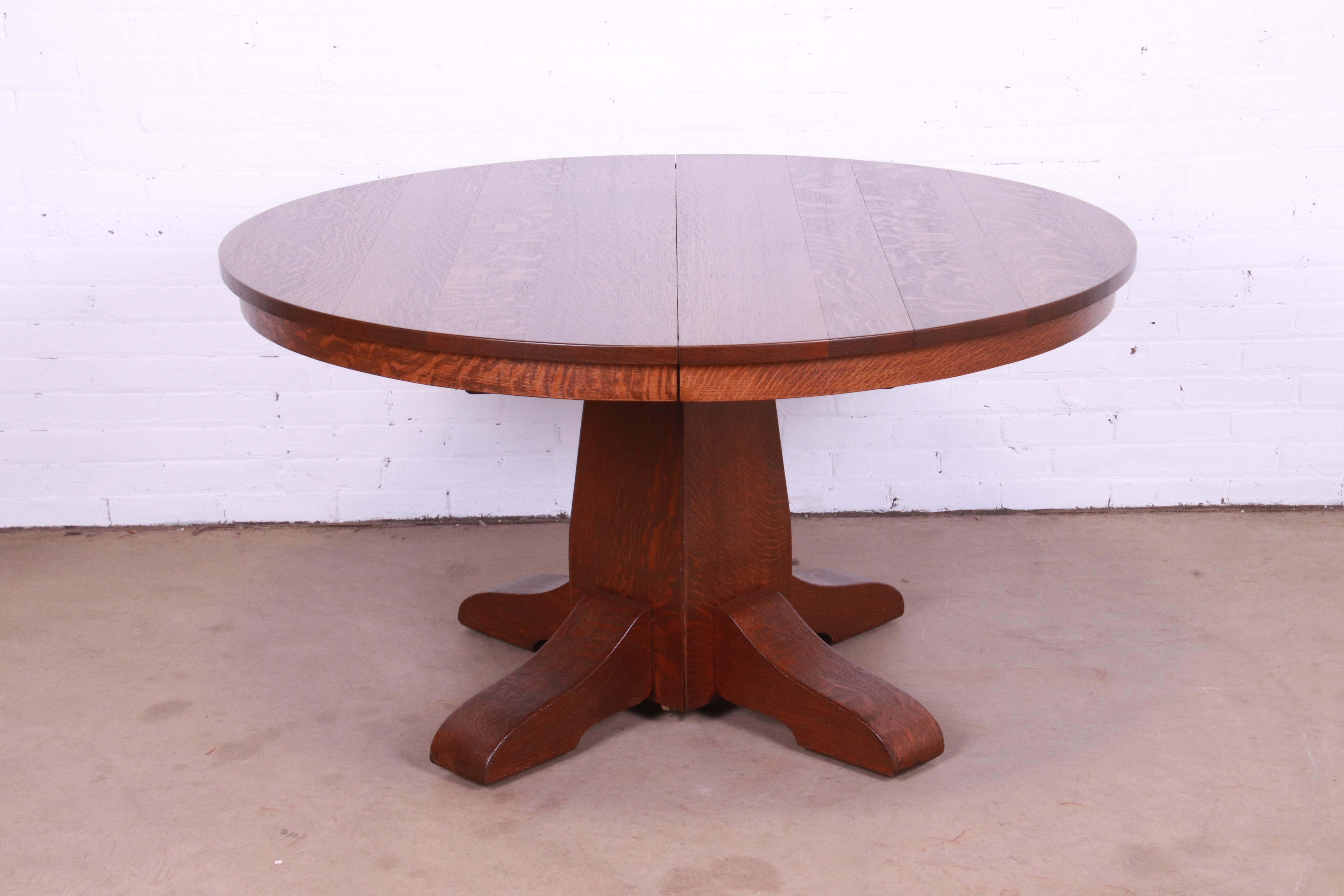 Gustav Stickley Mission Oak Arts & Crafts Pedestal Dining Table with Six Leaves 3