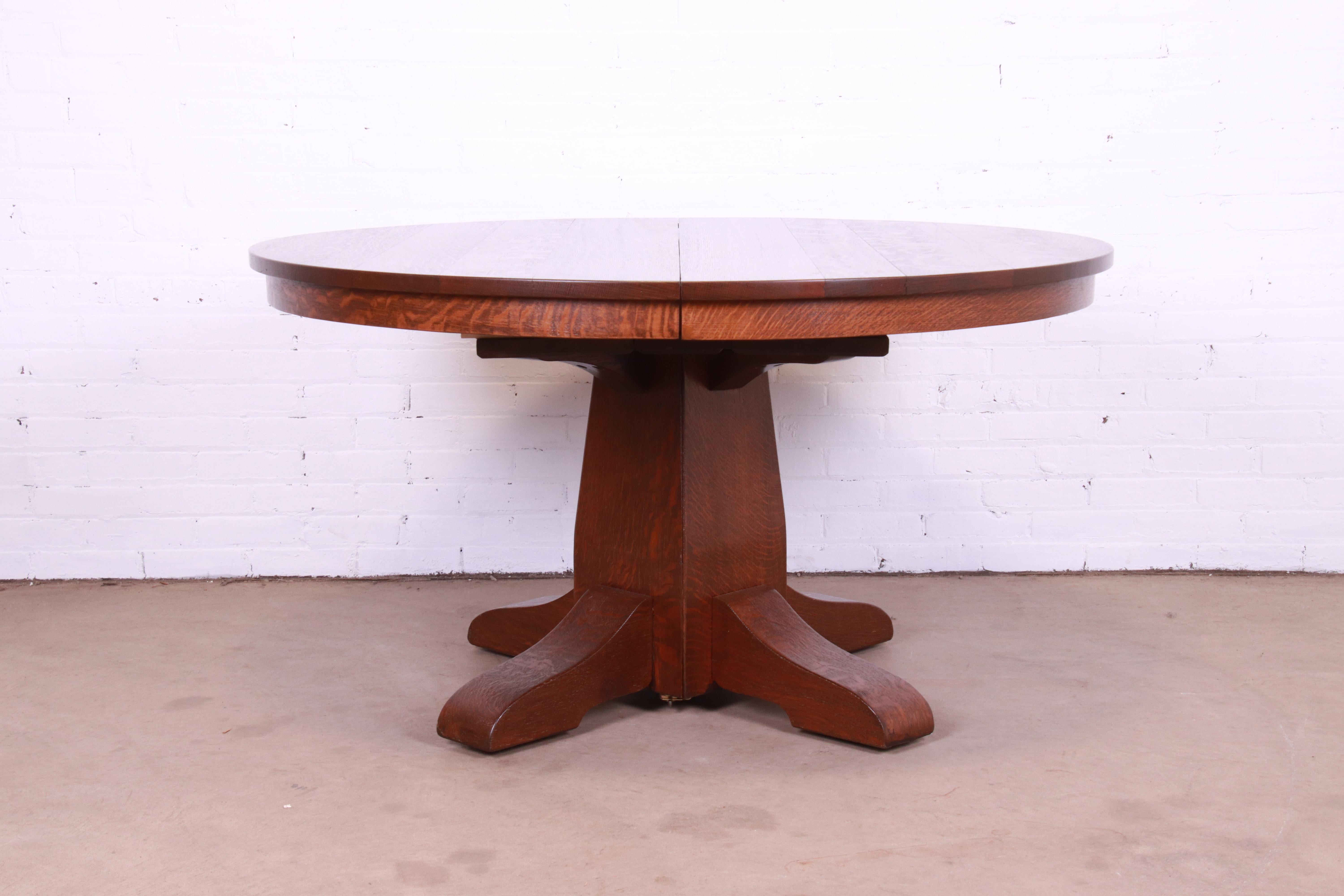 Gustav Stickley Mission Oak Arts & Crafts Pedestal Dining Table with Six Leaves 4