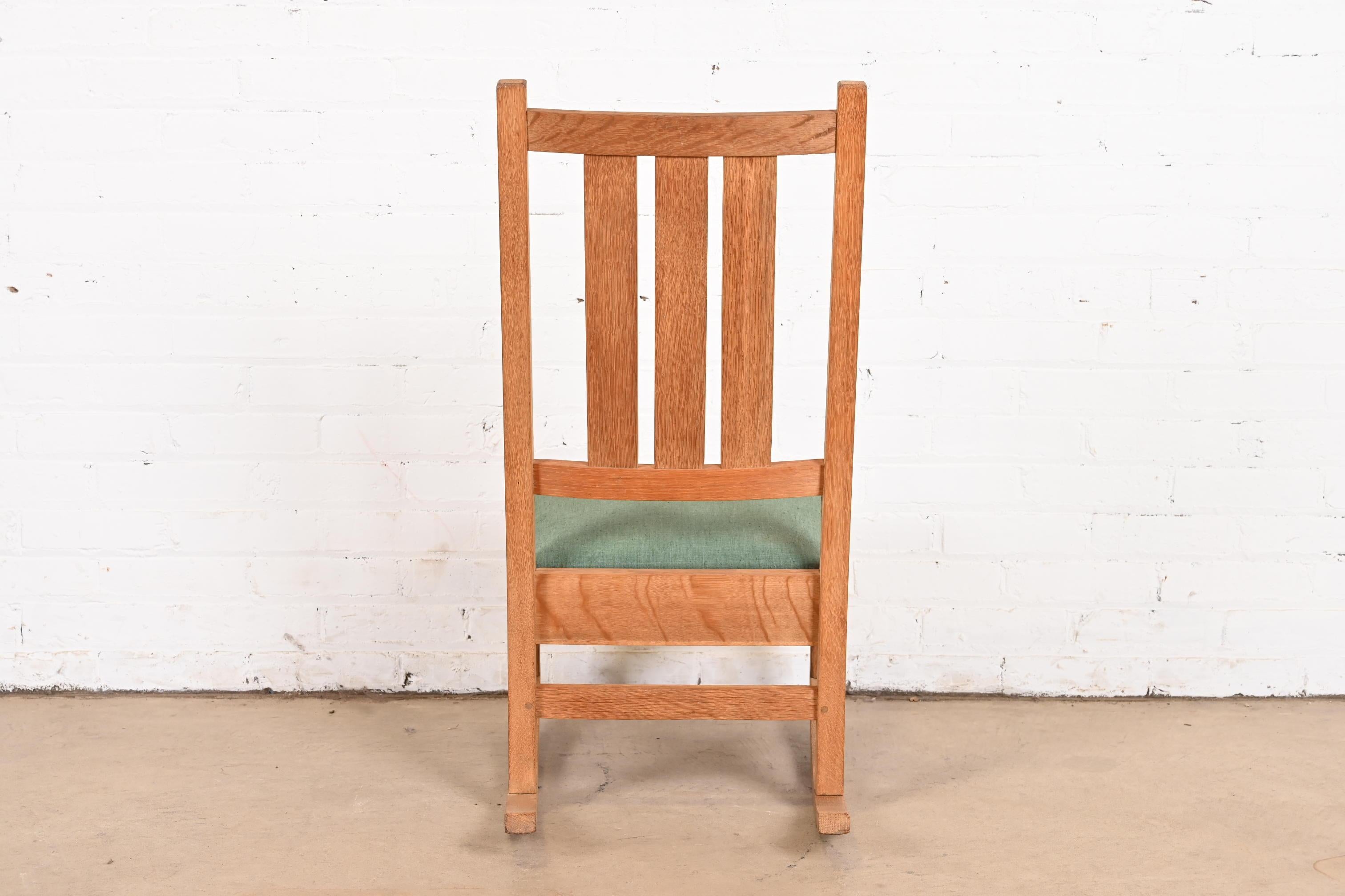 Gustav Stickley Mission Oak Arts & Crafts Sewing Rocking Chair, Circa 1900 For Sale 4