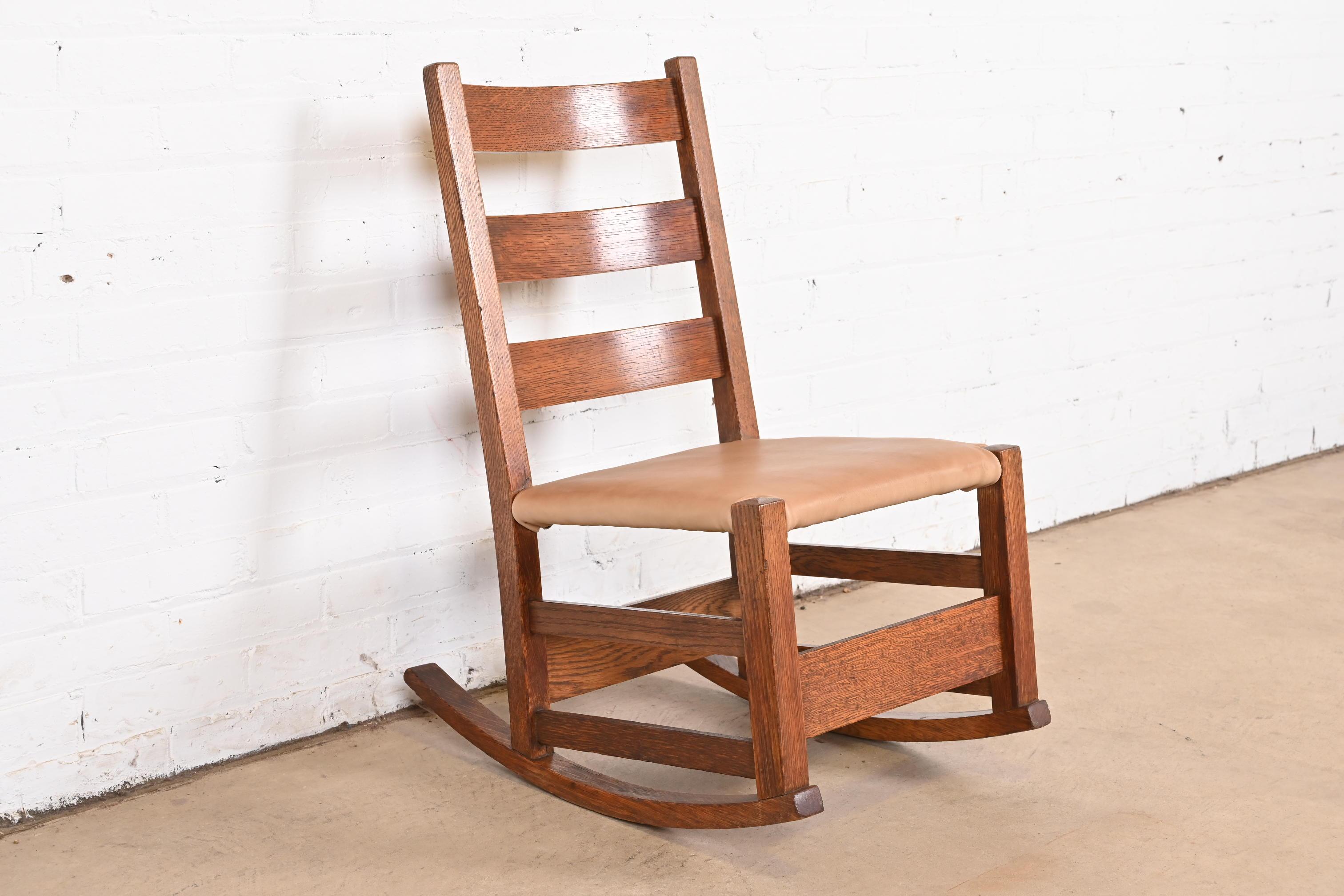 American Gustav Stickley Mission Oak Arts & Crafts Sewing Rocking Chair, Circa 1900 For Sale