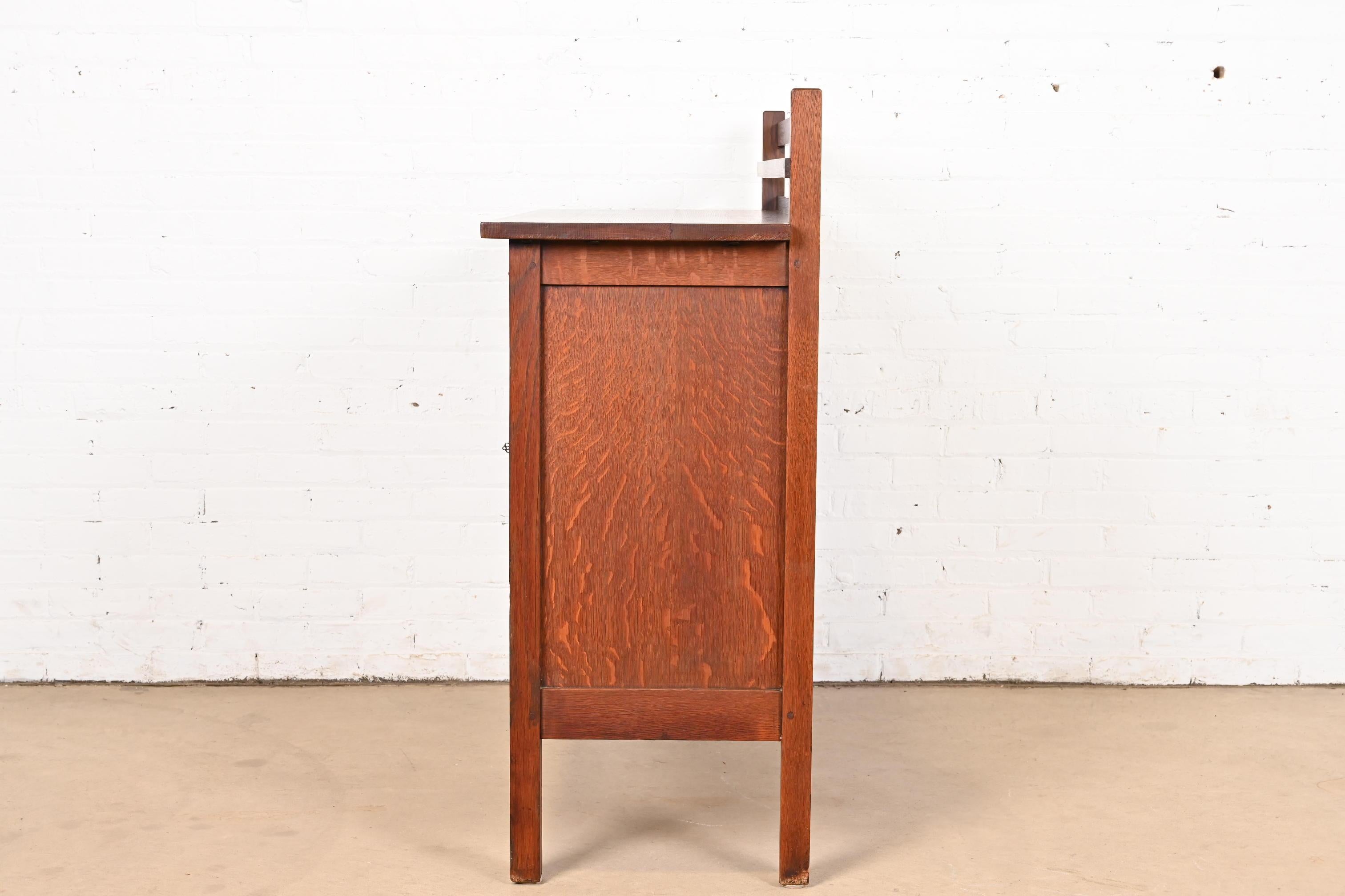 Buffet Arts & Crafts Gustav Stickley Mission en chêne, vers 1900 en vente 4