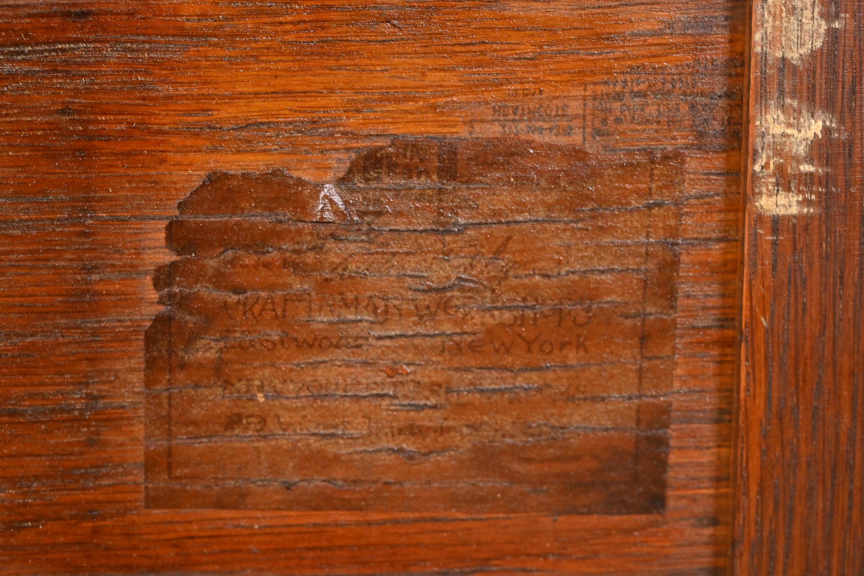 Buffet Arts & Crafts Gustav Stickley Mission en chêne, vers 1900 8
