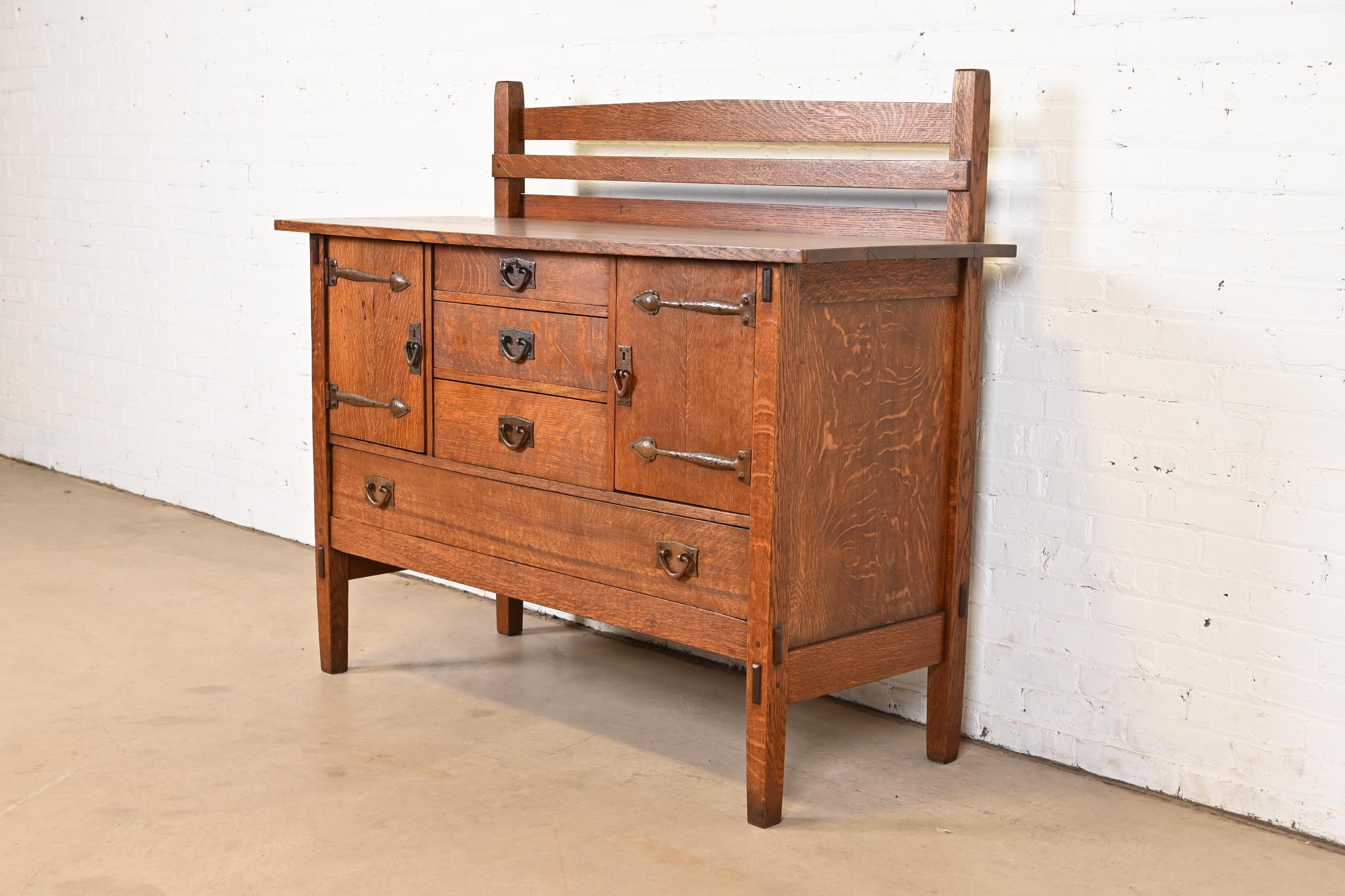 Américain Buffet Arts & Crafts Gustav Stickley Mission en chêne, vers 1900