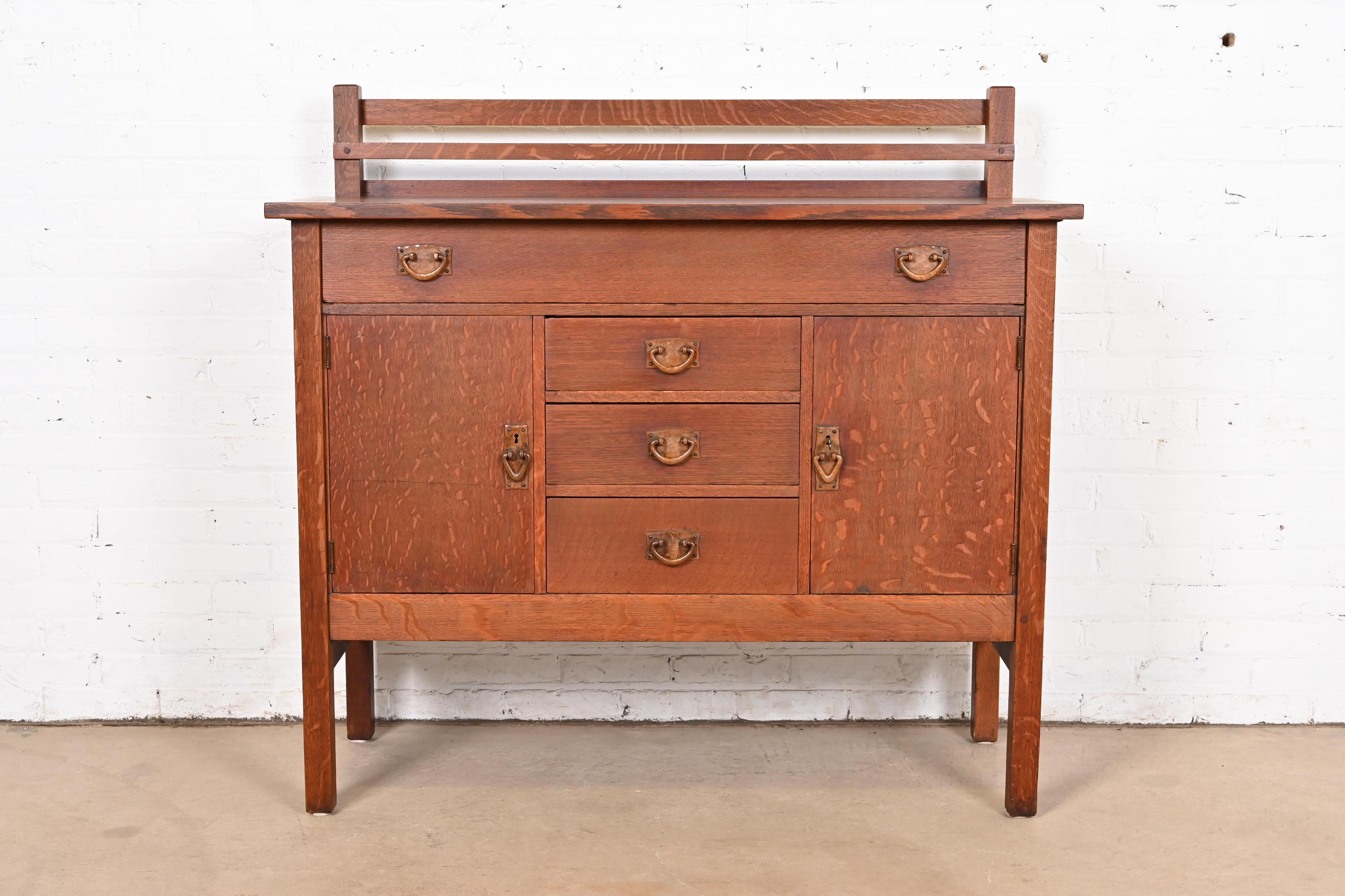 Américain Buffet Arts & Crafts Gustav Stickley Mission en chêne, vers 1900 en vente