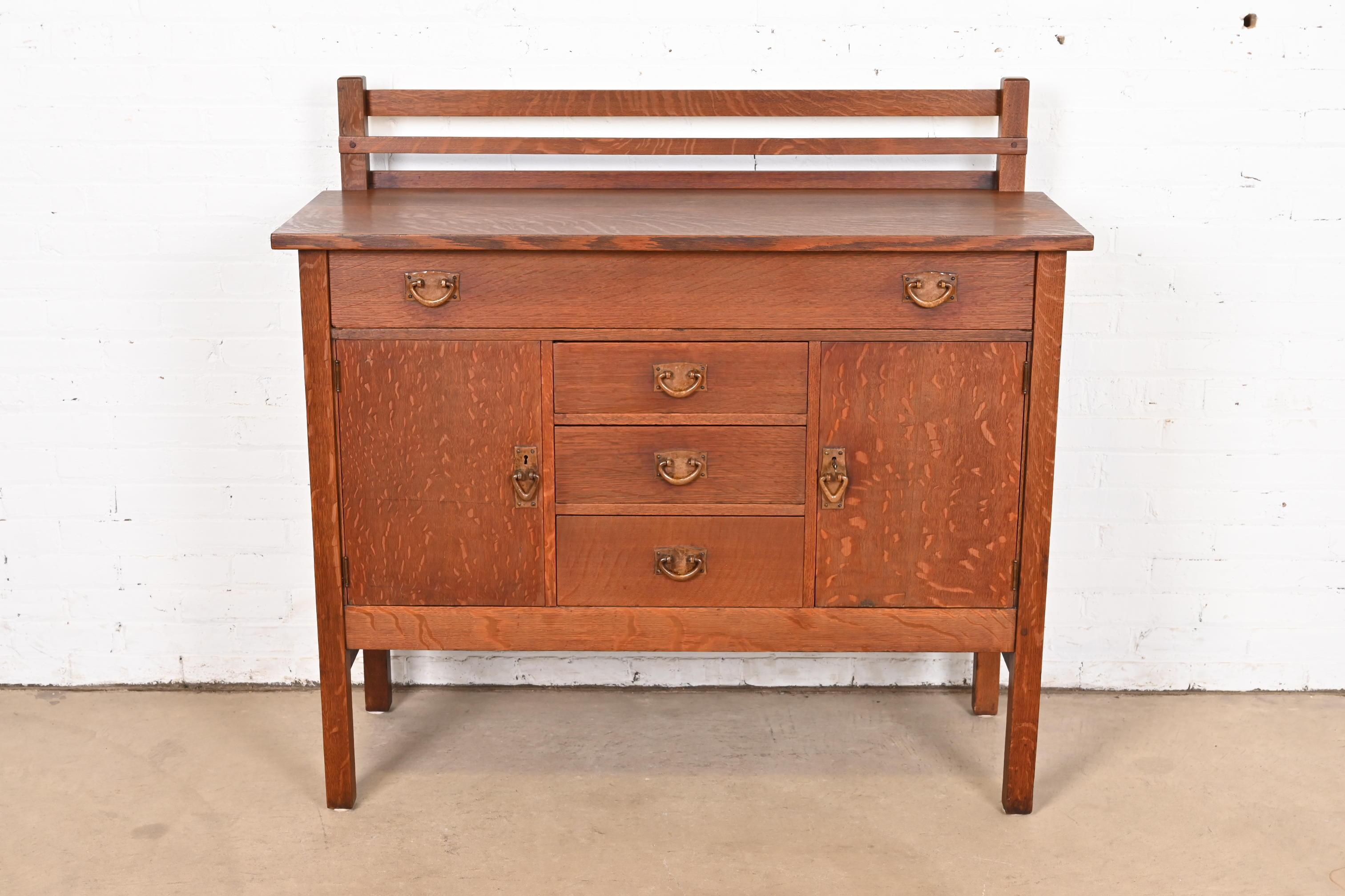 Buffet Arts & Crafts Gustav Stickley Mission en chêne, vers 1900 Bon état - En vente à South Bend, IN