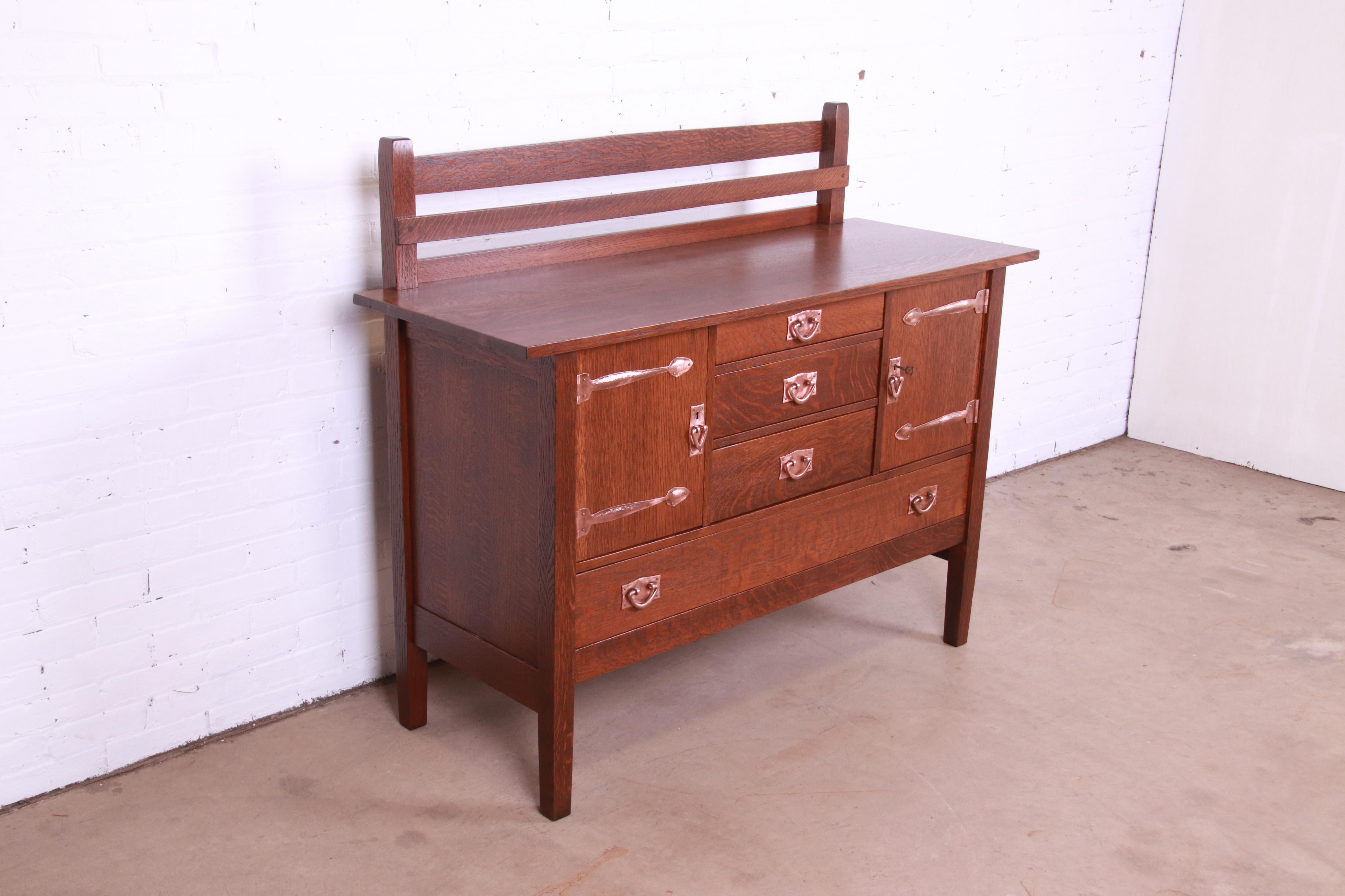 Gustav Stickley Mission Oak Arts & Crafts Sideboard, circa 1900 In Good Condition In South Bend, IN