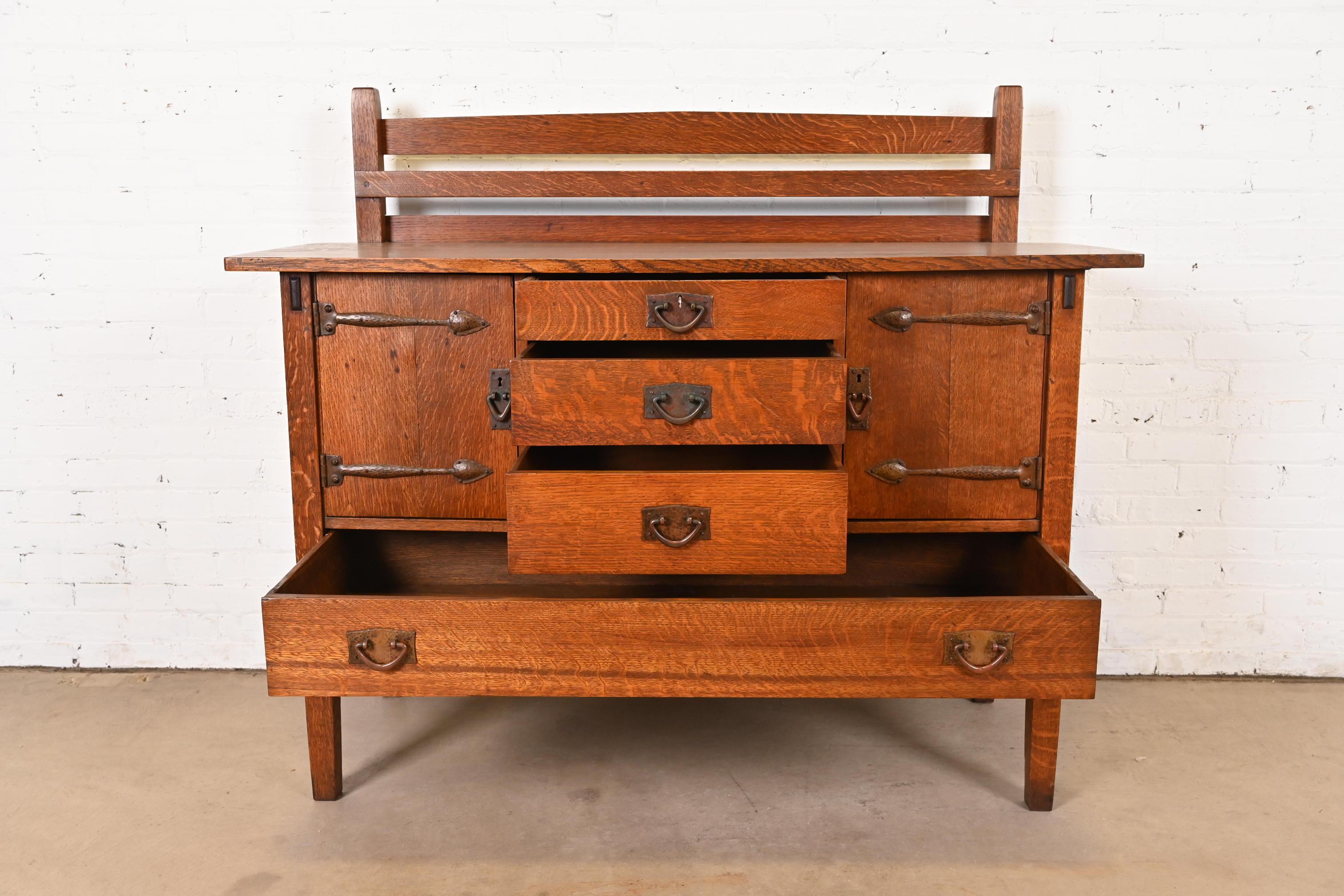 Buffet Arts & Crafts Gustav Stickley Mission en chêne, vers 1900 1
