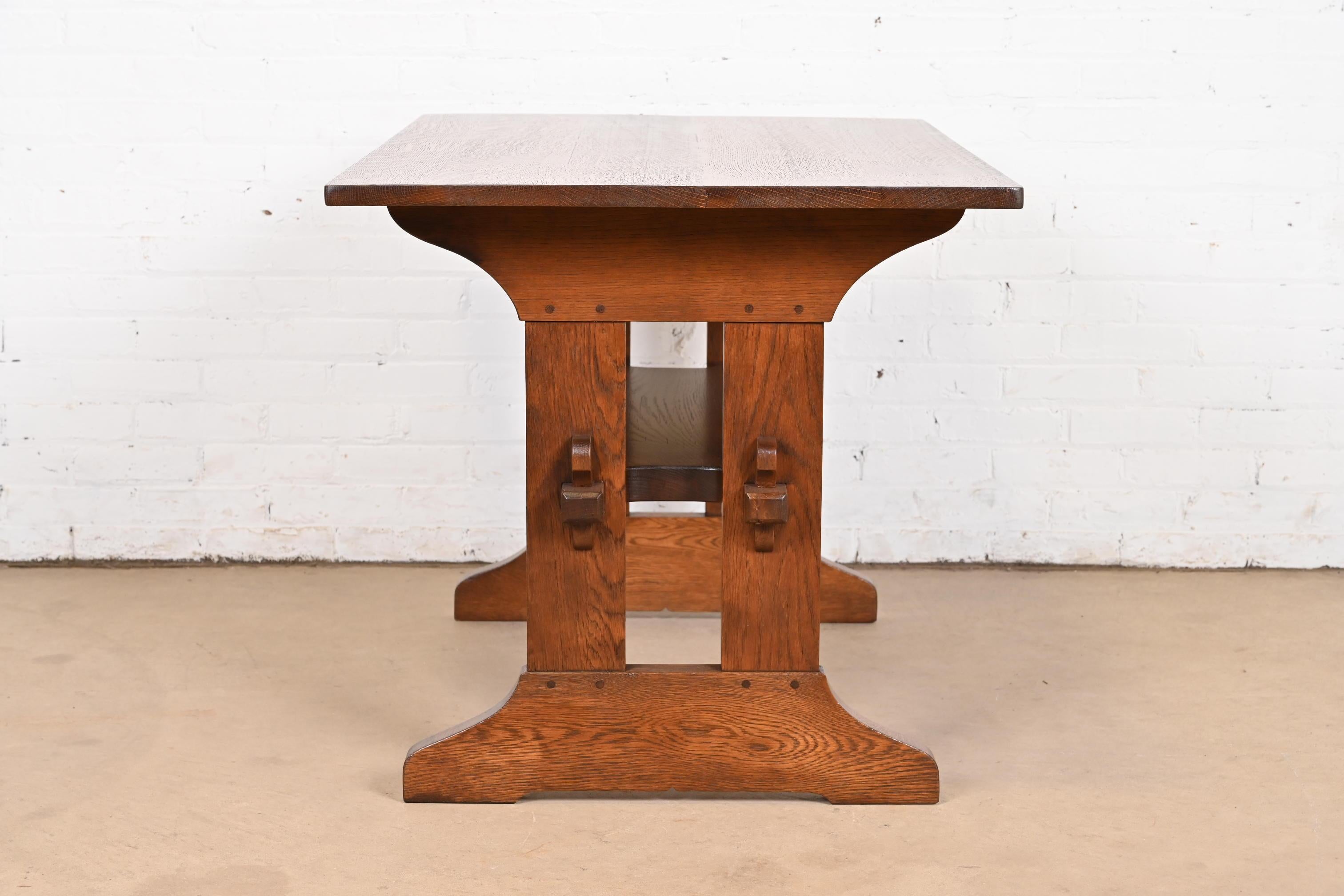 Gustav Stickley Mission Arts & Crafts Mesa de biblioteca o escritorio de caballete de roble en venta 3