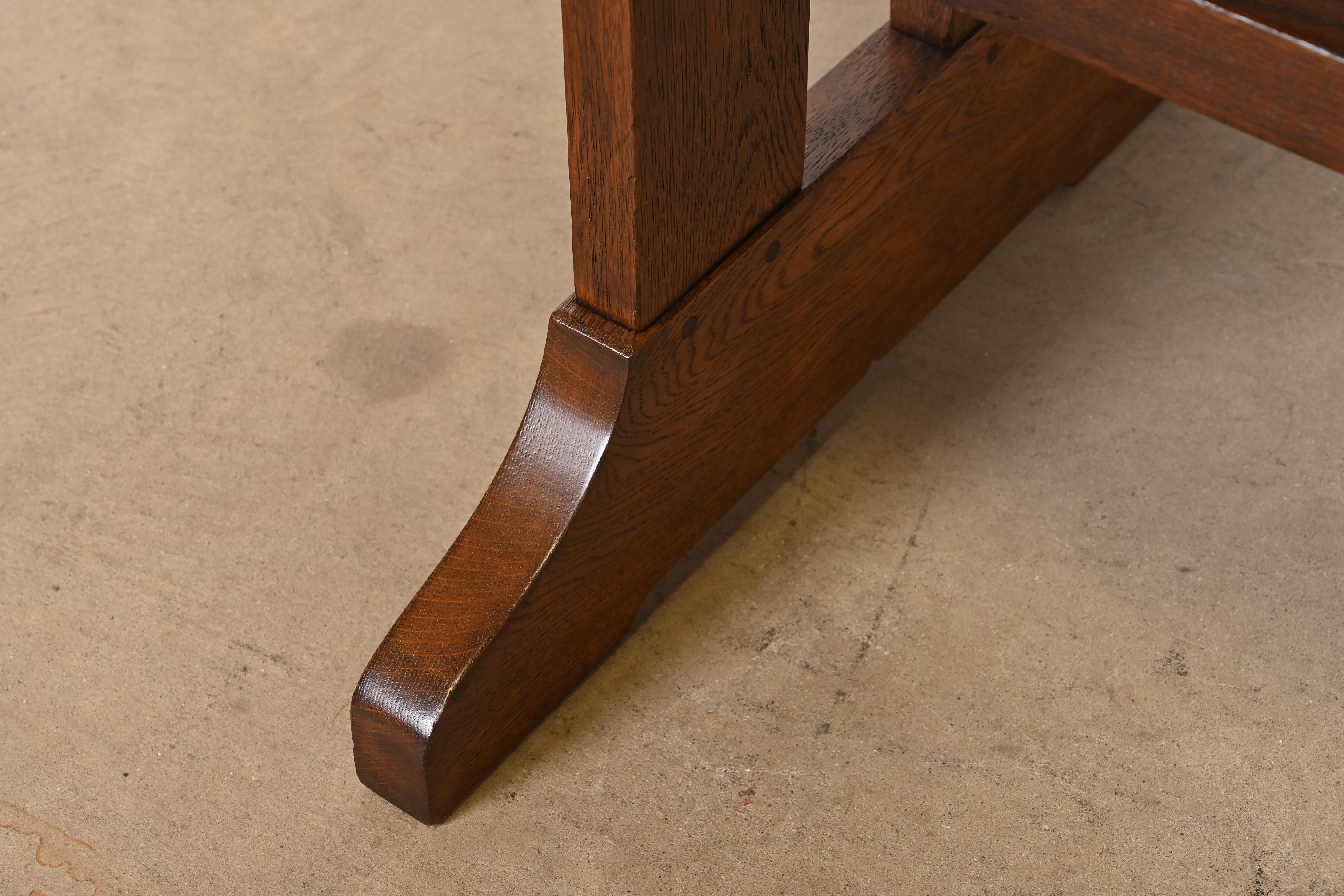 Gustav Stickley Mission Arts & Crafts Mesa de biblioteca o escritorio de caballete de roble en venta 2