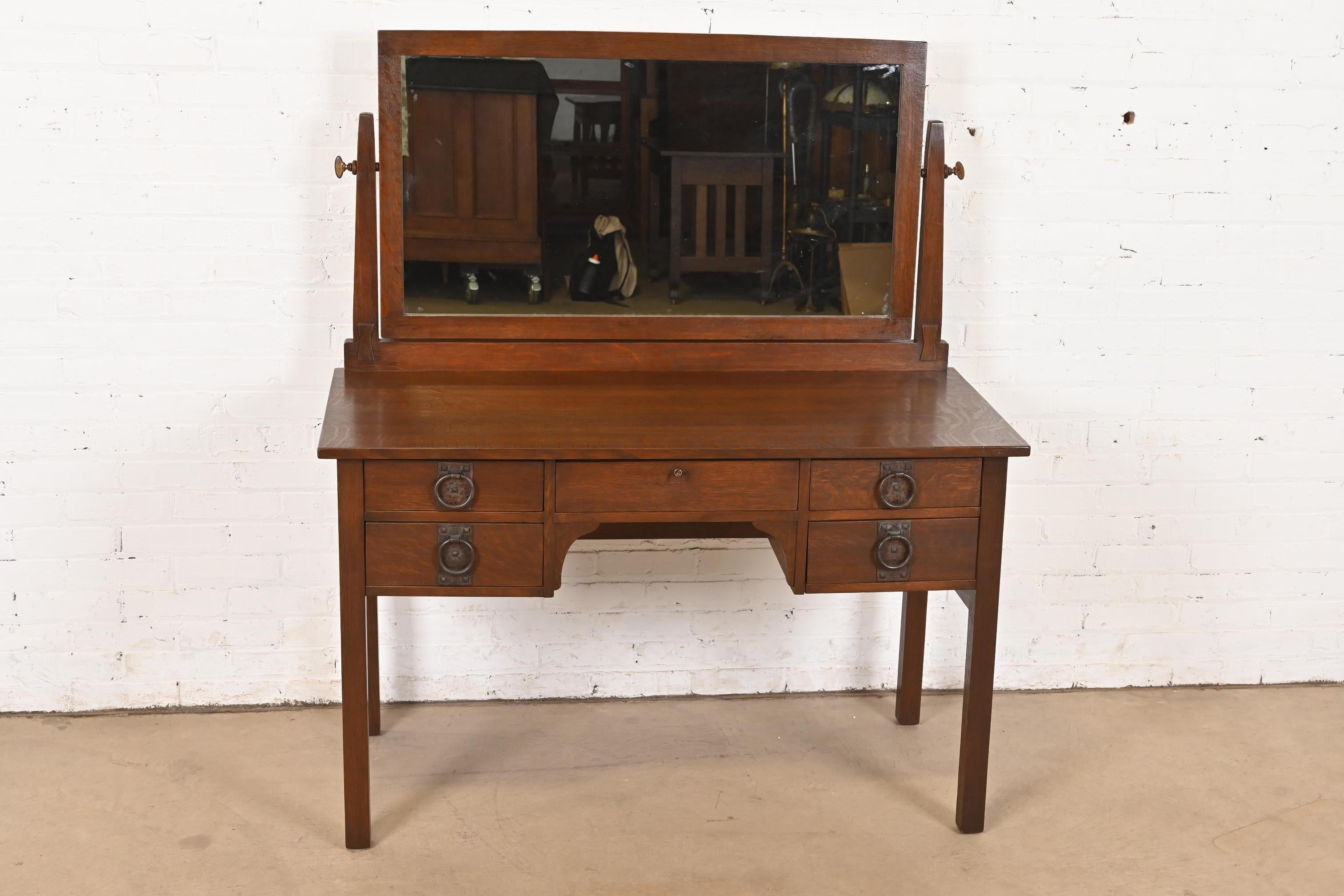 Arts and Crafts Gustav Stickley Mission Oak Arts & Crafts Vanity or Dressing Table, Refinished