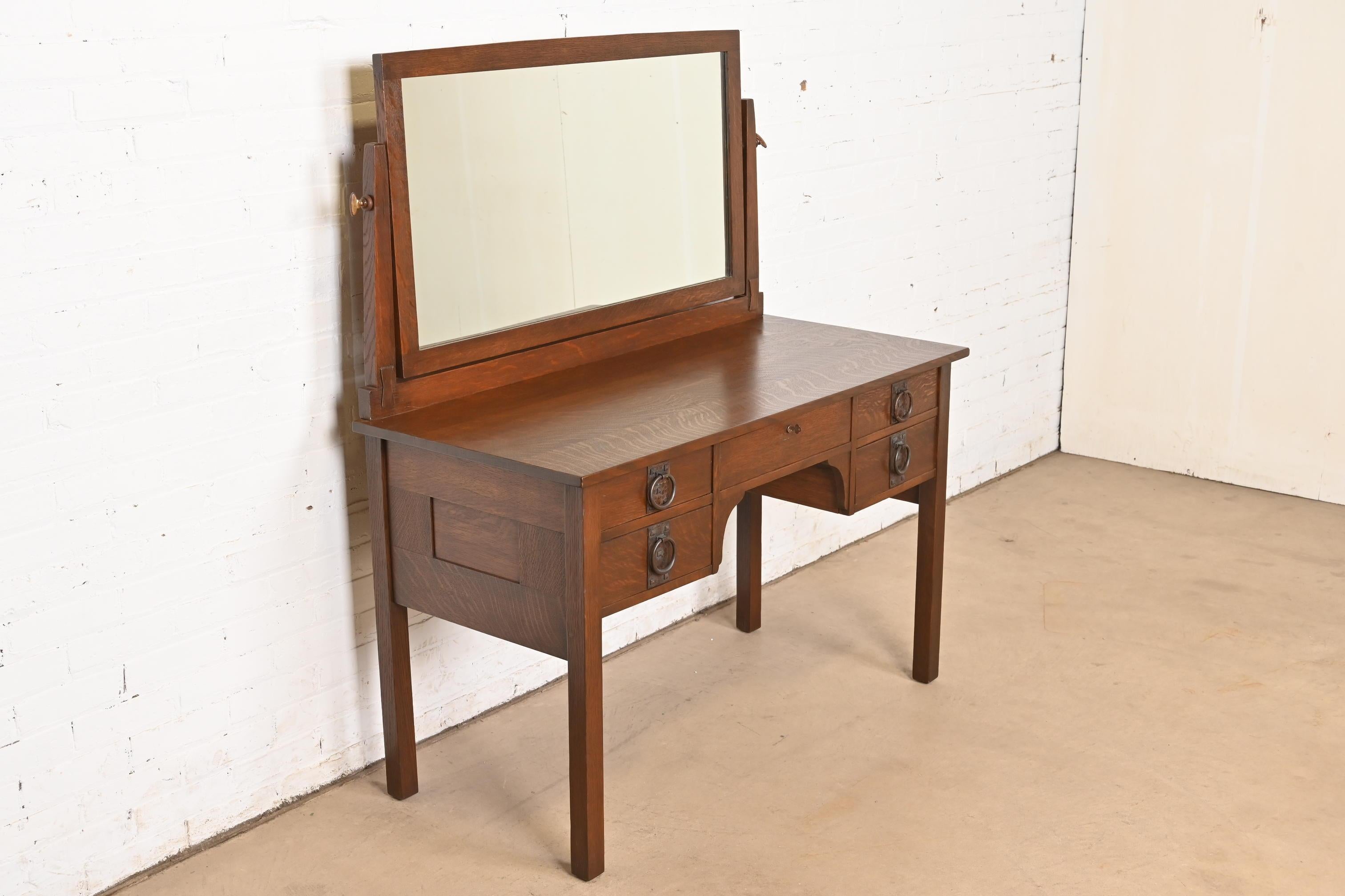 American Gustav Stickley Mission Oak Arts & Crafts Vanity or Dressing Table, Refinished