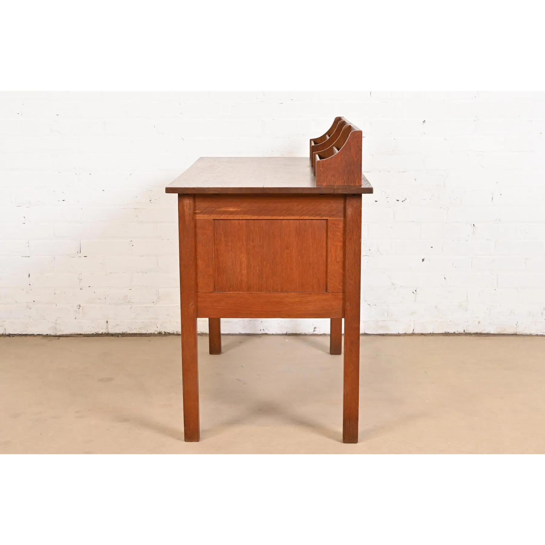 Gustav Stickley Missions-Schreibtisch aus Eiche im Arts and Crafts-Stil, um 1900 im Angebot 4