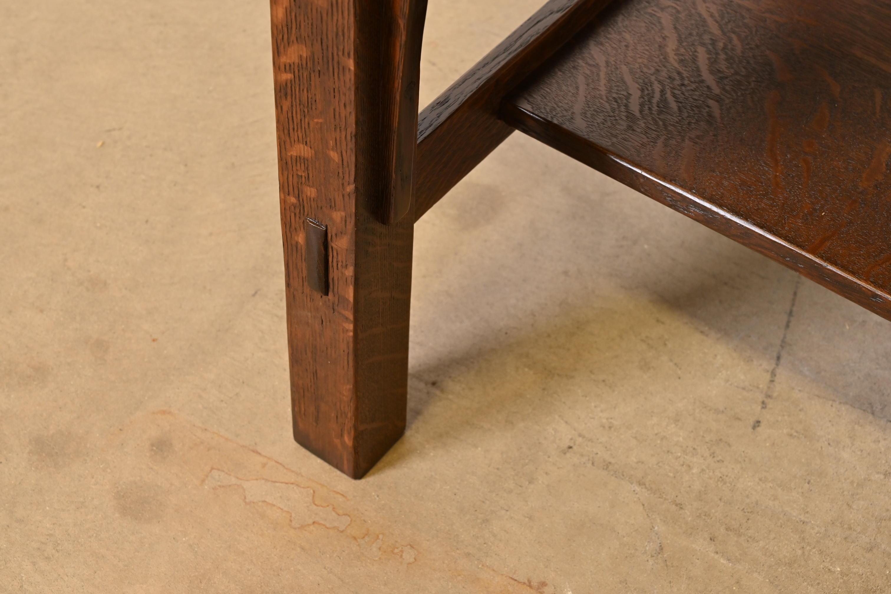 Gustav Stickley Mission Arts & Crafts Escritorio o mesa de biblioteca de roble en venta 5