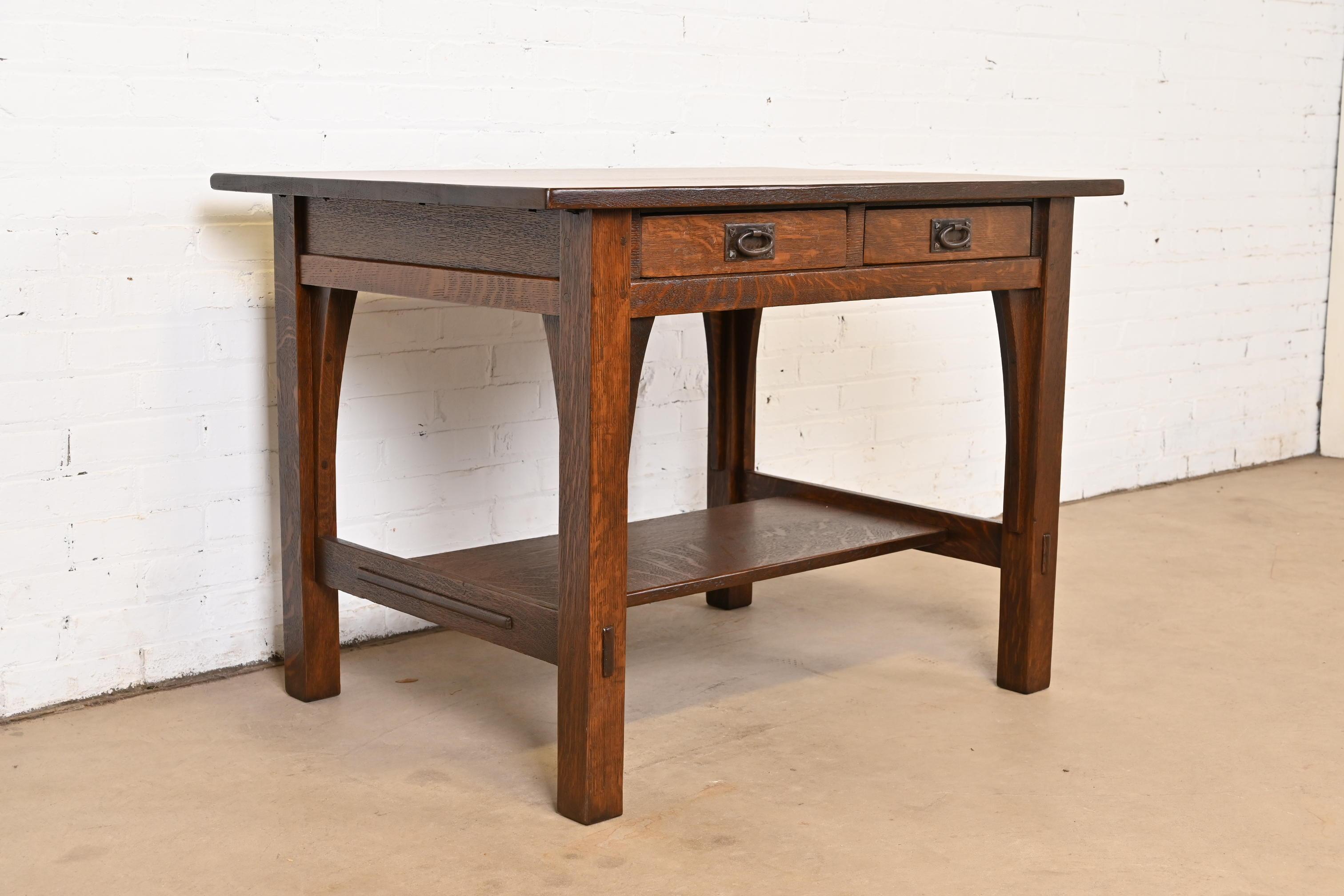 Gustav Stickley Mission Oak Arts & Crafts Writing Desk or Library Table In Good Condition For Sale In South Bend, IN