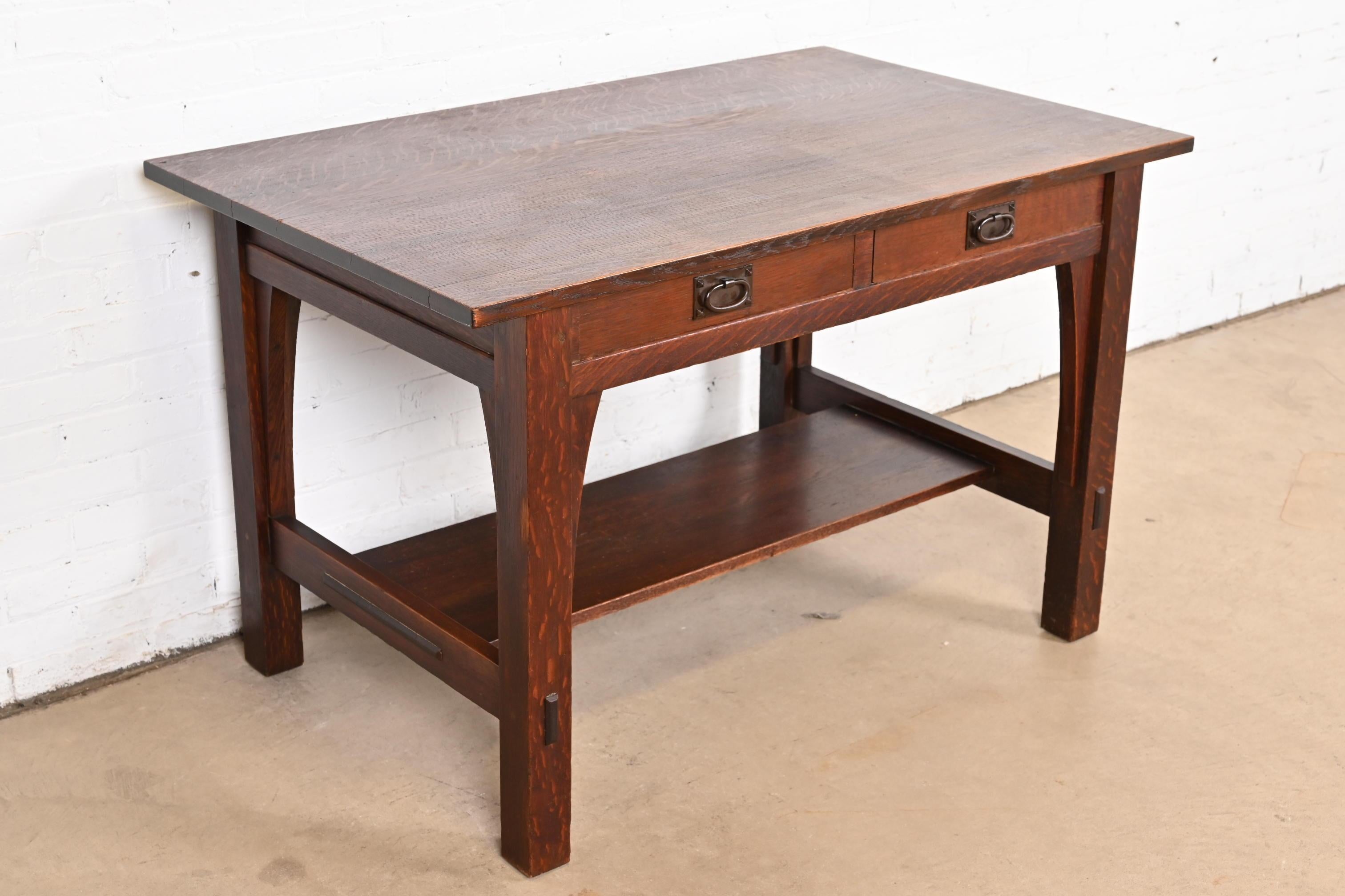 Gustav Stickley Mission Arts & Crafts Escritorio o mesa de biblioteca de roble en Bueno estado para la venta en South Bend, IN