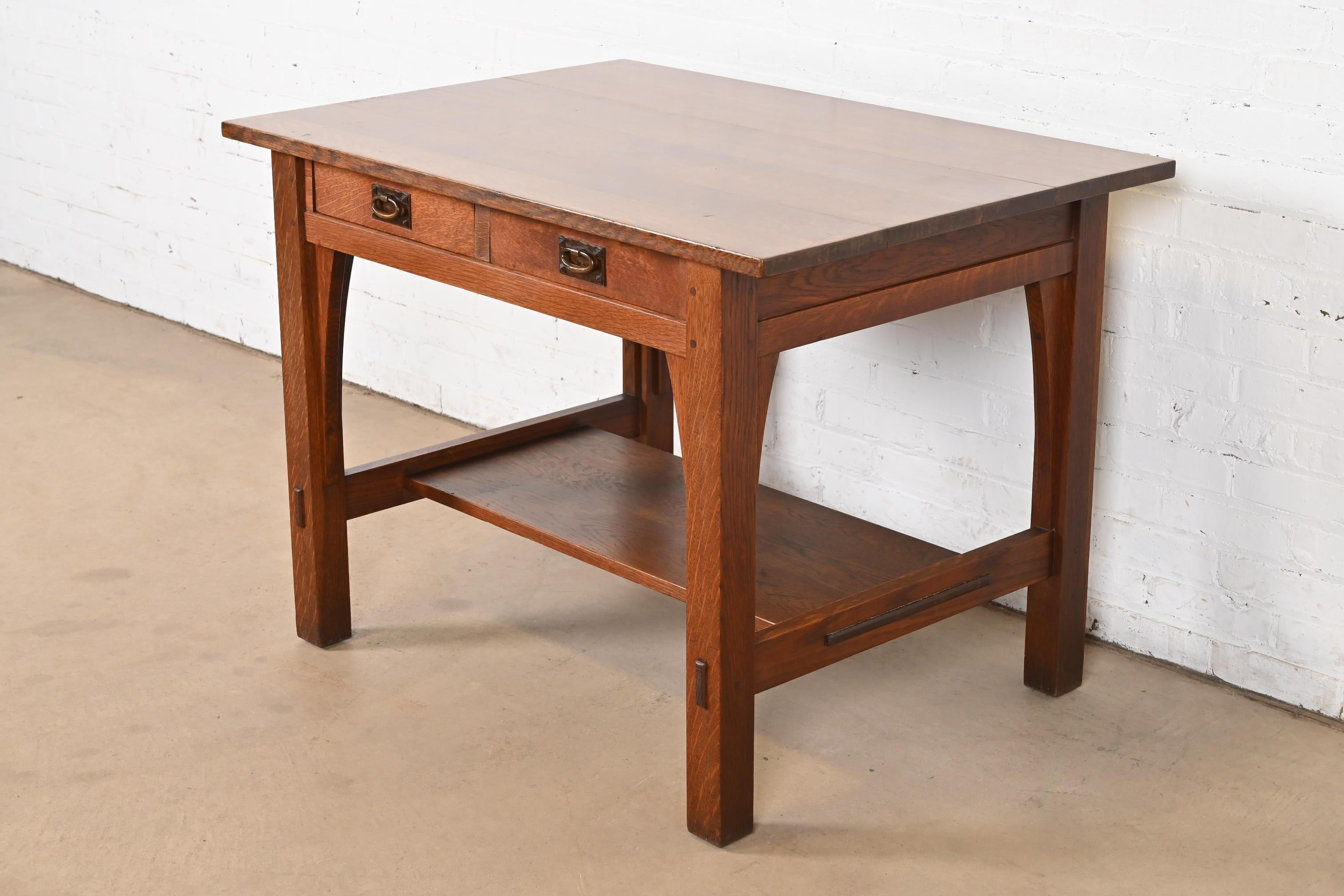 Gustav Stickley Mission Eichenholz Arts & Crafts Schreibtisch oder Bibliothekstisch im Zustand „Gut“ im Angebot in South Bend, IN