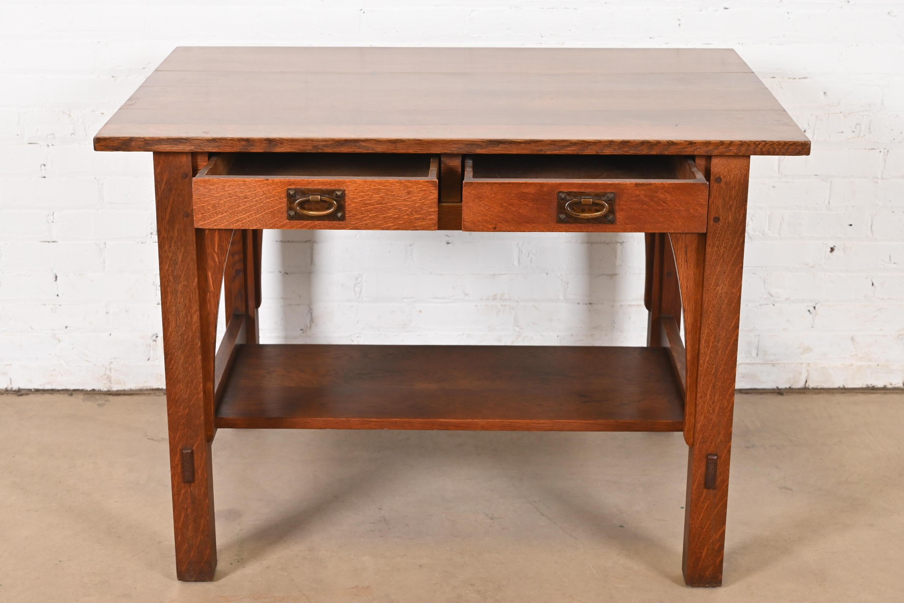 Gustav Stickley Mission Eichenholz Arts & Crafts Schreibtisch oder Bibliothekstisch (20. Jahrhundert) im Angebot