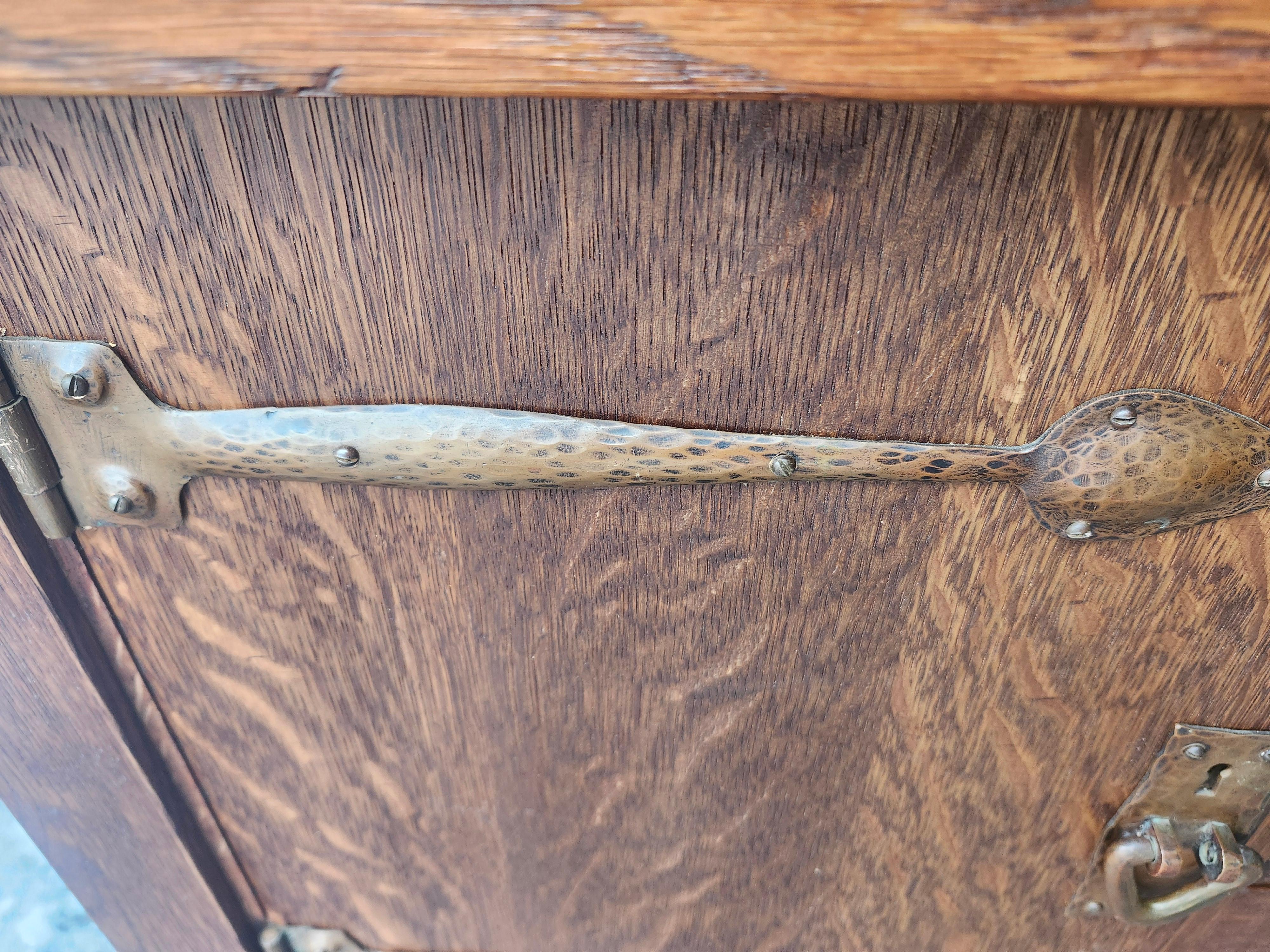 Gustav Stickley Sideboard Model #814 with Original Bronze Hardware C1905 For Sale 5
