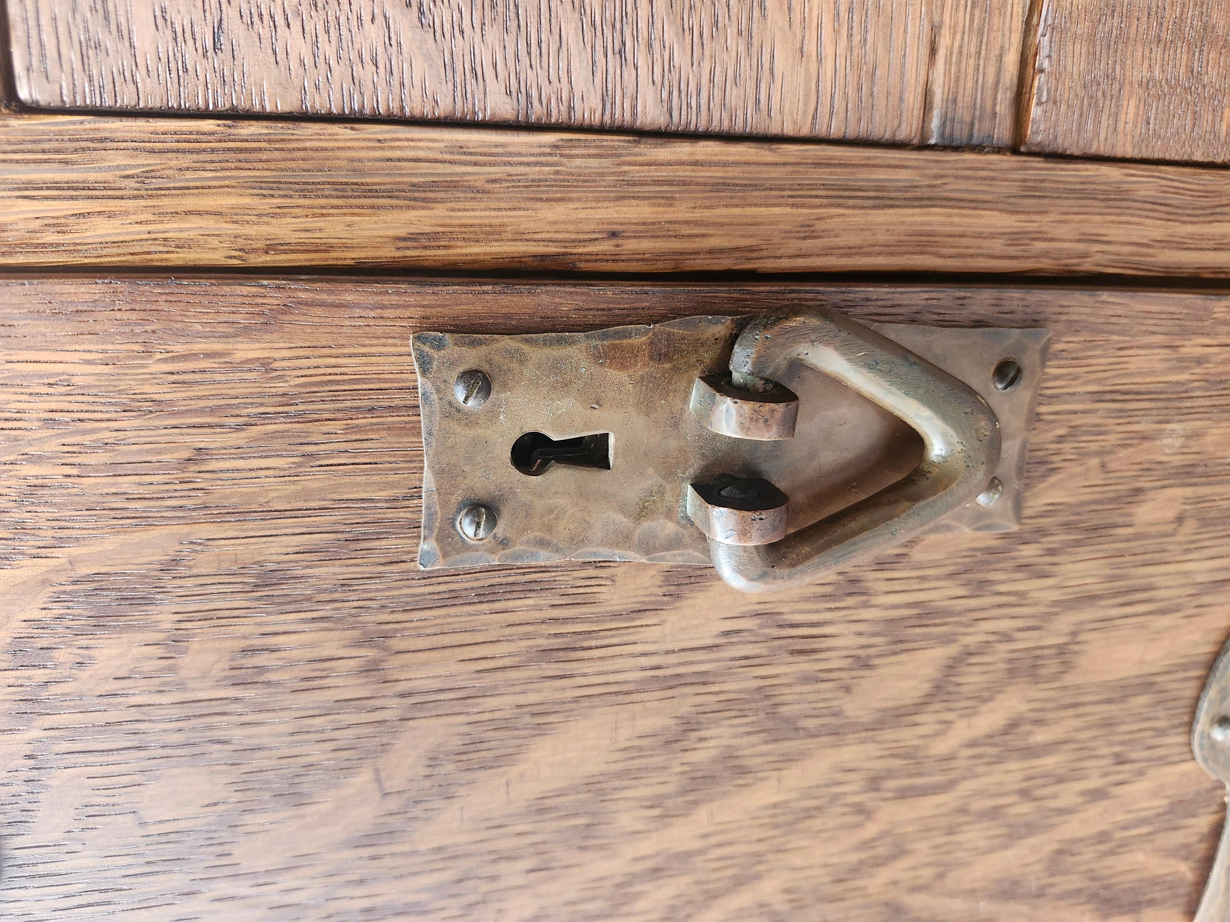 Gustav Stickley Sideboard Model #814 with Original Bronze Hardware C1905 For Sale 6
