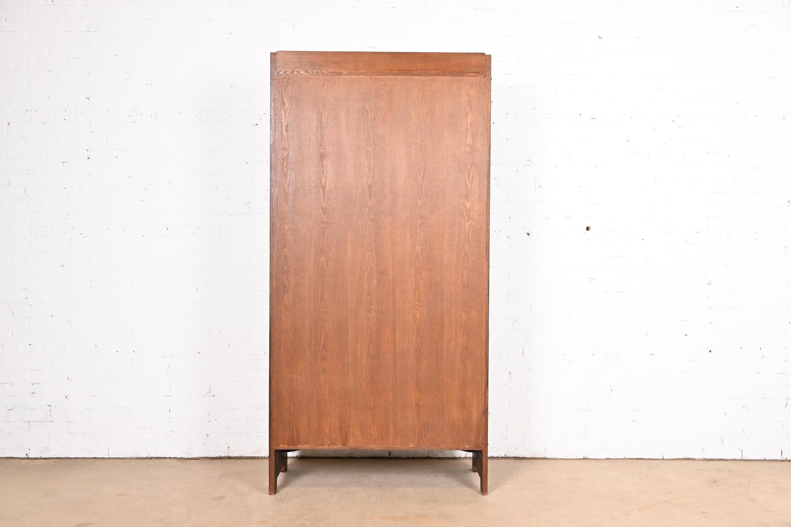 Gustav Stickley Style Mission Oak Arts and Crafts Bookcase Cabinet For Sale 5