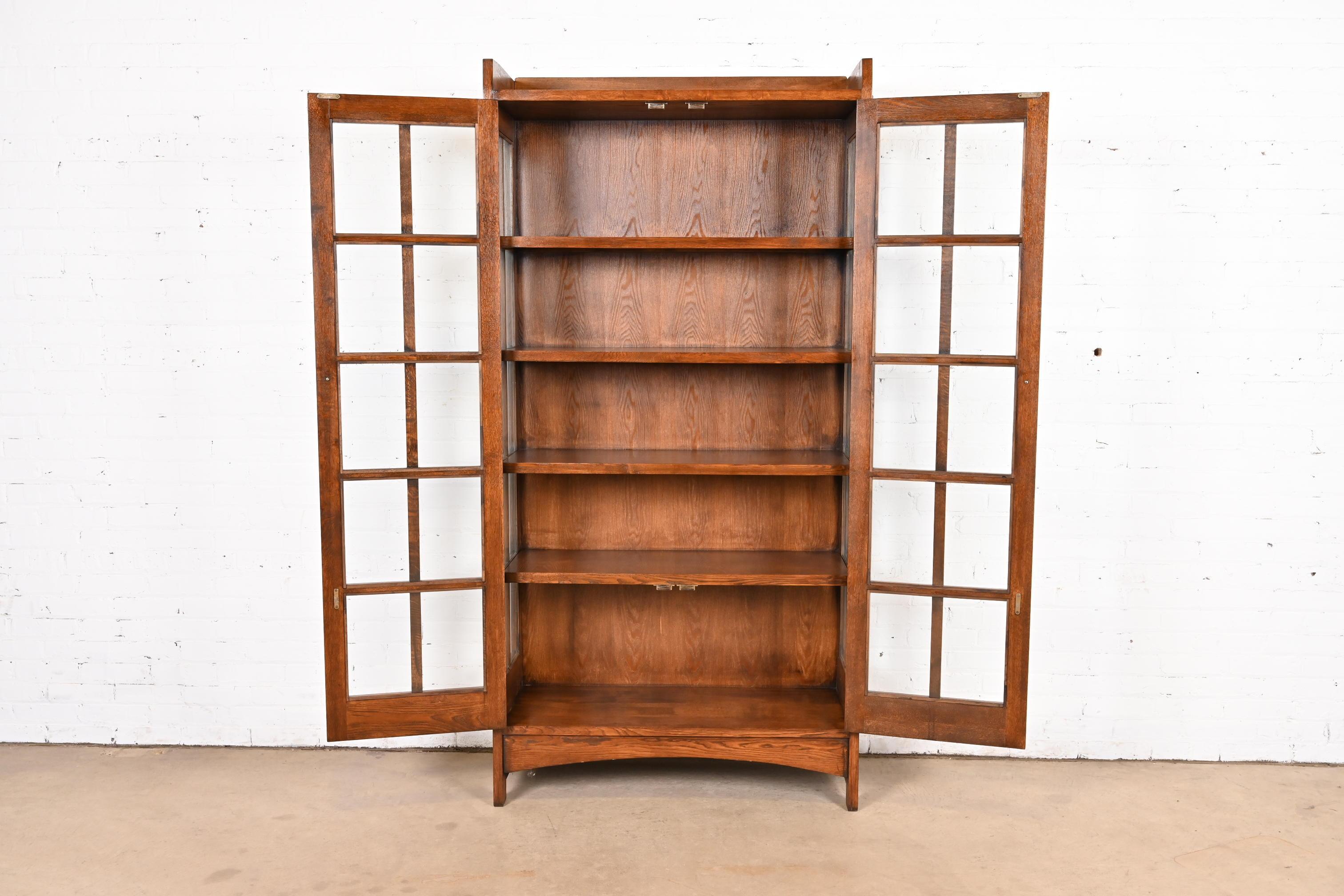 20th Century Gustav Stickley Style Mission Oak Arts and Crafts Bookcase Cabinet For Sale