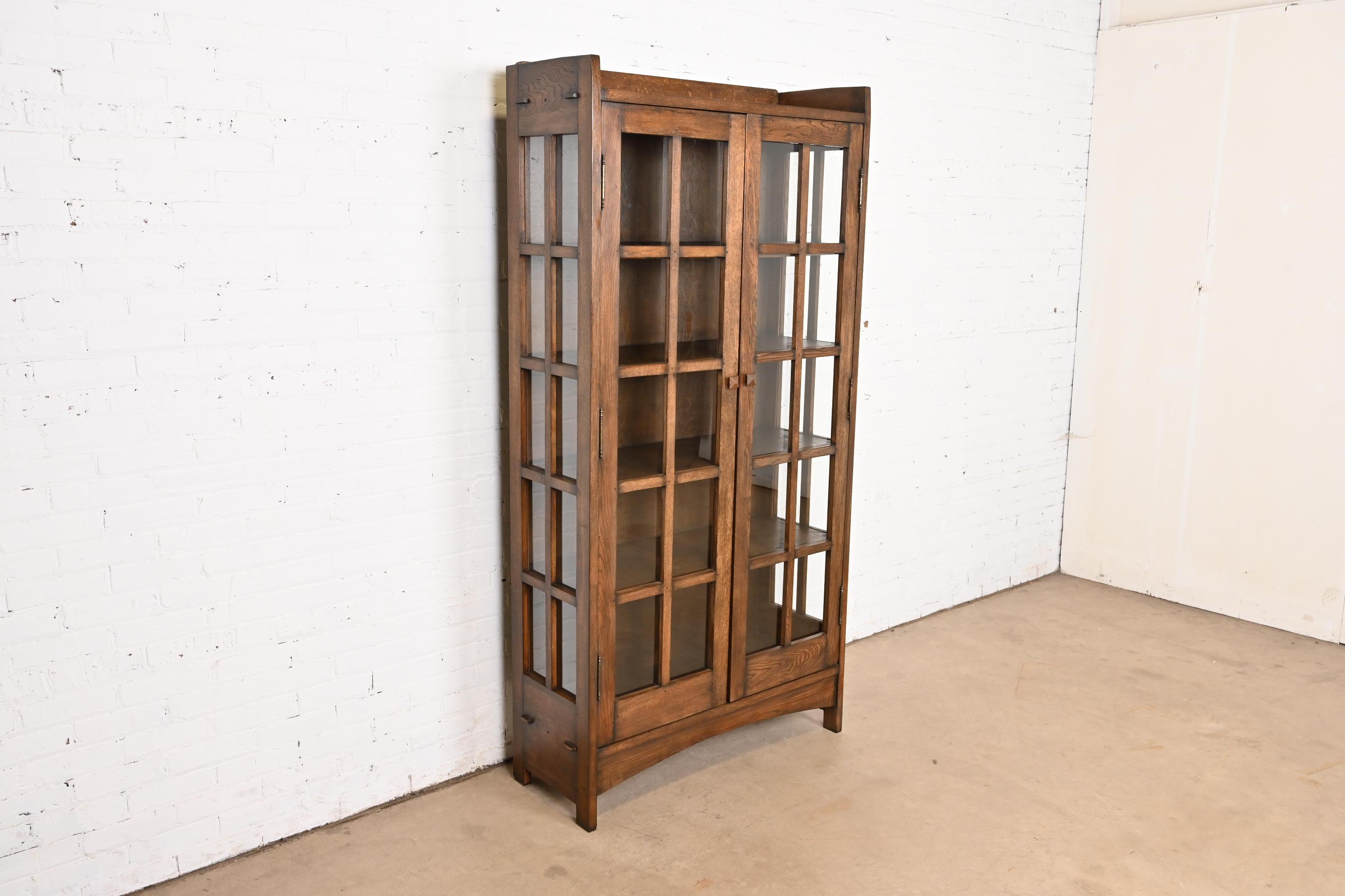 20th Century Gustav Stickley Style Mission Oak Arts and Crafts Bookcase Cabinet For Sale