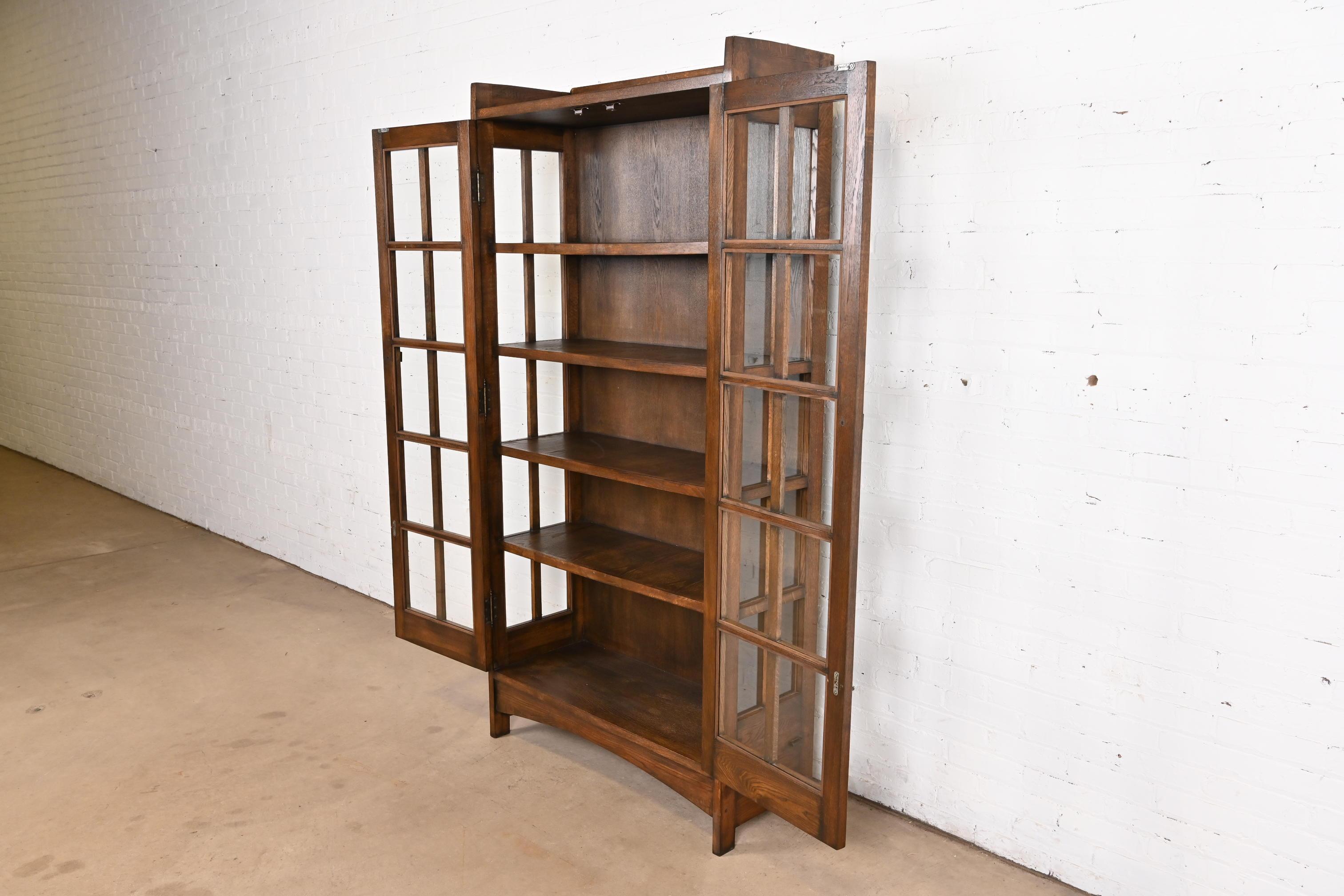 Gustav Stickley Style Mission Oak Arts and Crafts Bookcase Cabinet For Sale 1