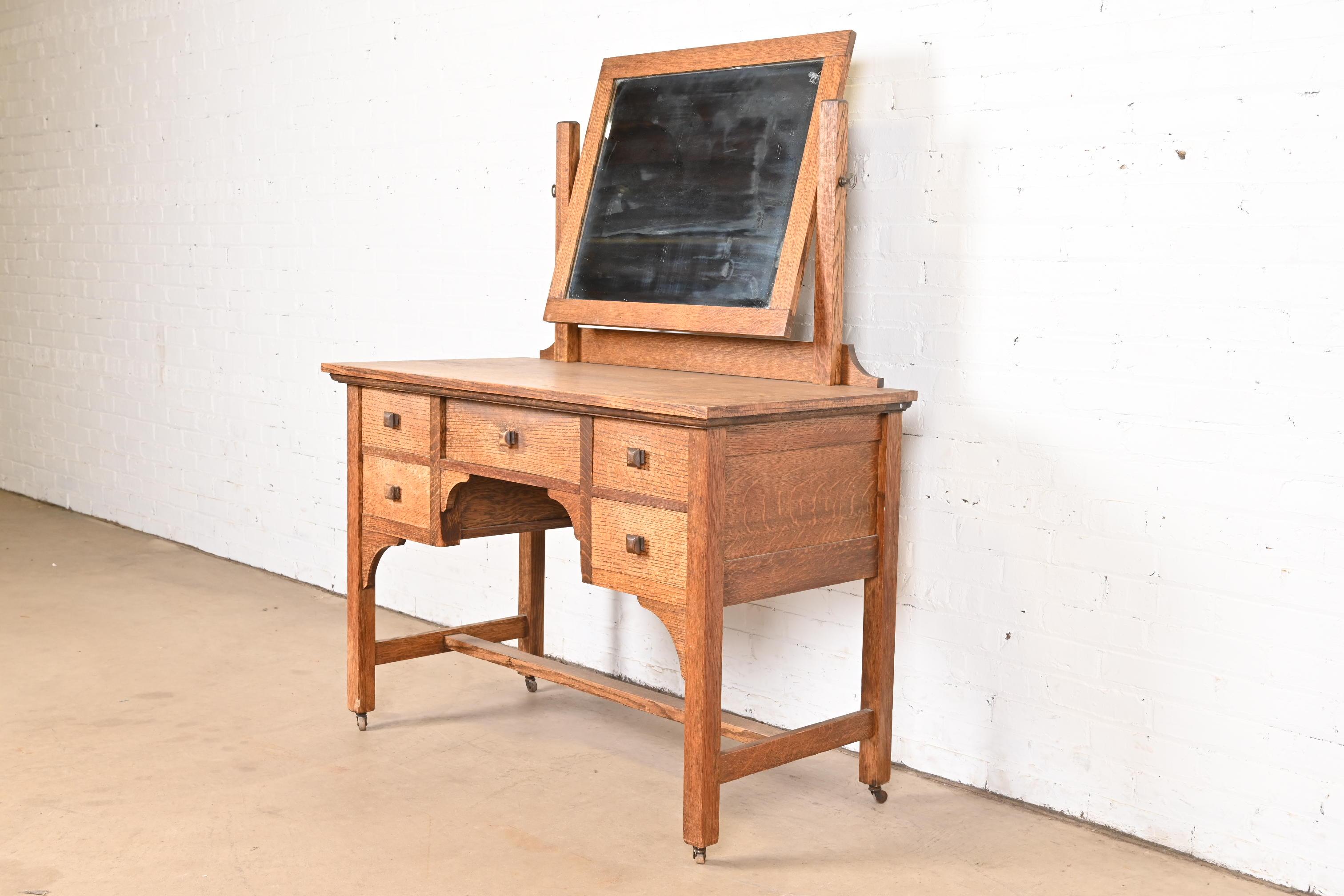 Gustav Stickley Stil Mission Oak Arts & Crafts Frisiertisch mit Spiegel (Arts and Crafts) im Angebot