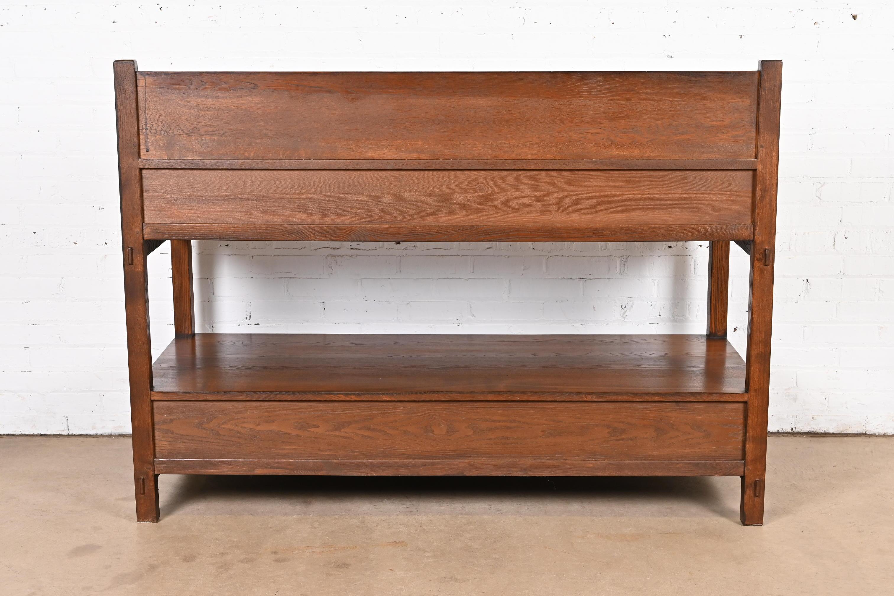 Buffet ou buffet Mission en chêne Arts & Crafts de style Gustav Stickley en vente 4