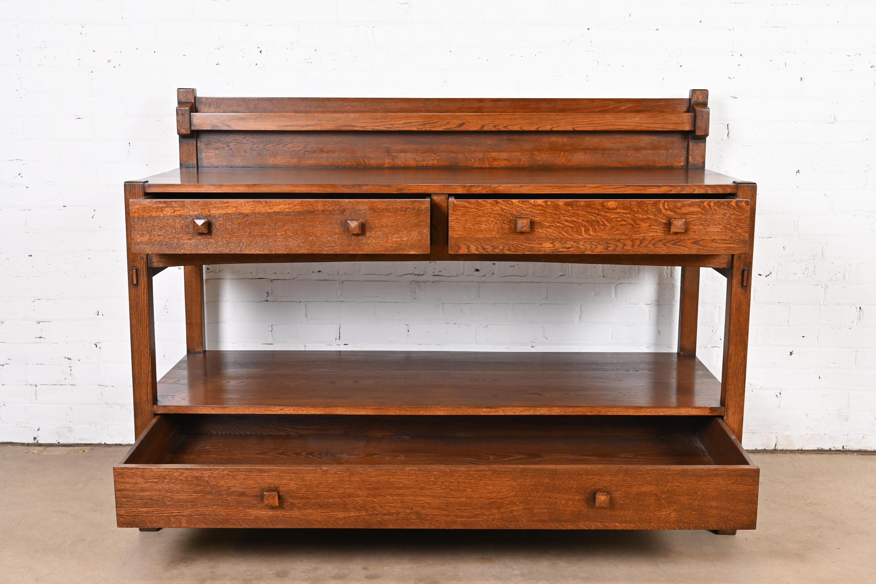 Buffet ou buffet Mission en chêne Arts & Crafts de style Gustav Stickley Bon état - En vente à South Bend, IN