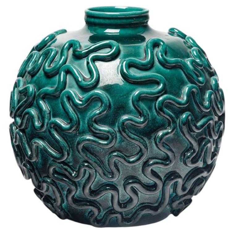 Gustave Asch 20th century art deco green abstract ceramic vase CAB primavera For Sale