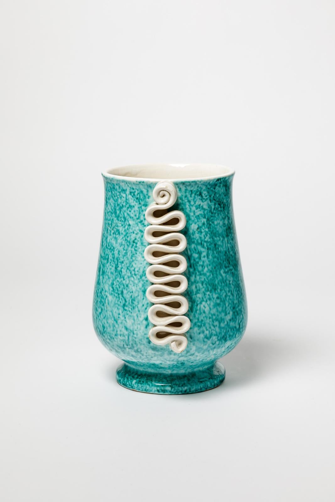 Français Gustave Asch 20e siècle vase art déco en céramique blanche et verte circa 1940 en vente
