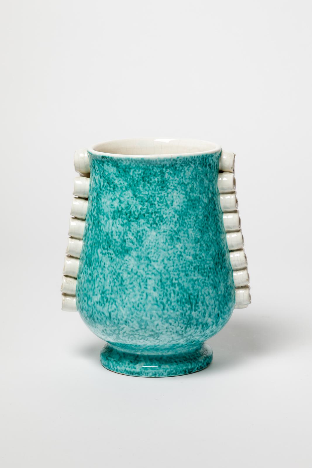 Gustave Asch 20e siècle vase art déco en céramique blanche et verte circa 1940 Excellent état - En vente à Neuilly-en- sancerre, FR
