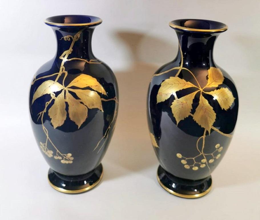 Tan France Auction Pick

We kindly suggest you read the whole description, because with it we try to give you detailed technical and historical information to guarantee the authenticity of our objects.
Beautiful and important pair of blue enameled