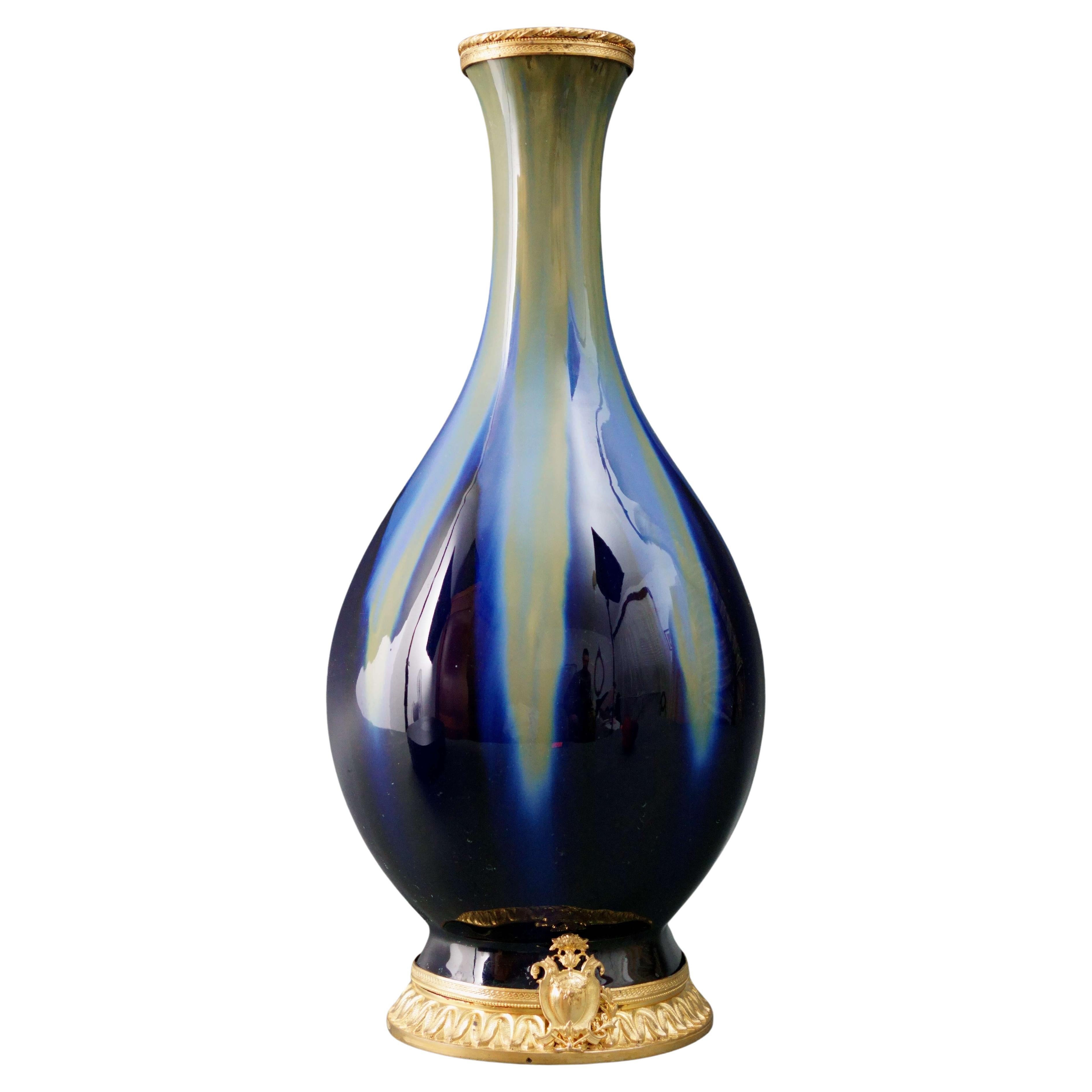 Gustave de Bruyn Vaso in Ceramica smaltata e Bronzo Dorato Art Decò Francia XX in vendita