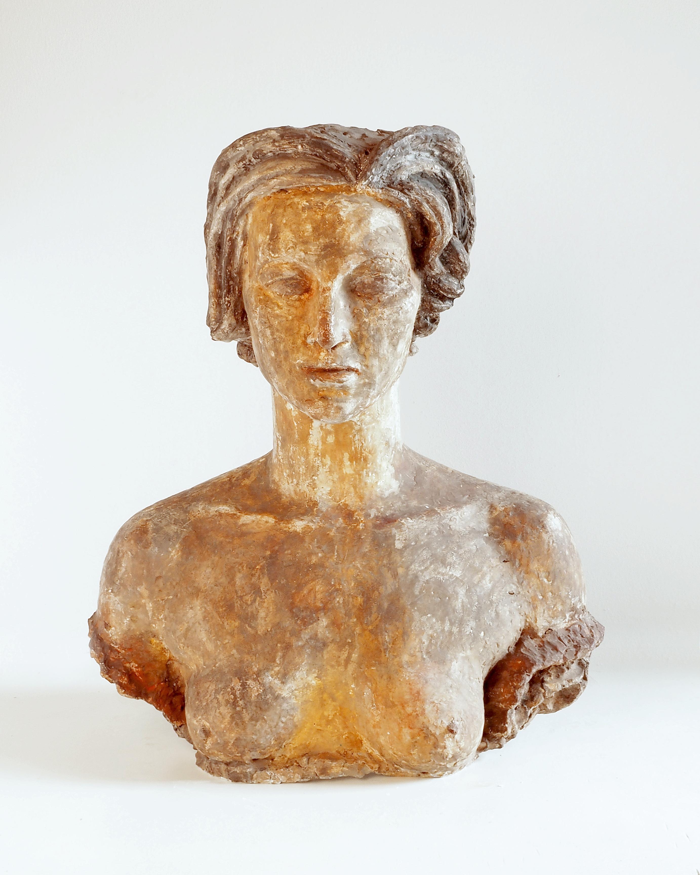 Gustave FONTAINE ( Etterbeek 1877-1952 Bruxelles). 

Opera firmata (voir détail de la photo)
Erreur d'affichage (voir schéma technique)
Base appoggio 32 x 29 cm

Scultore policromo e pittore. 
Il a suivi des cours à Saint-Josse-ten-Noode, puis a