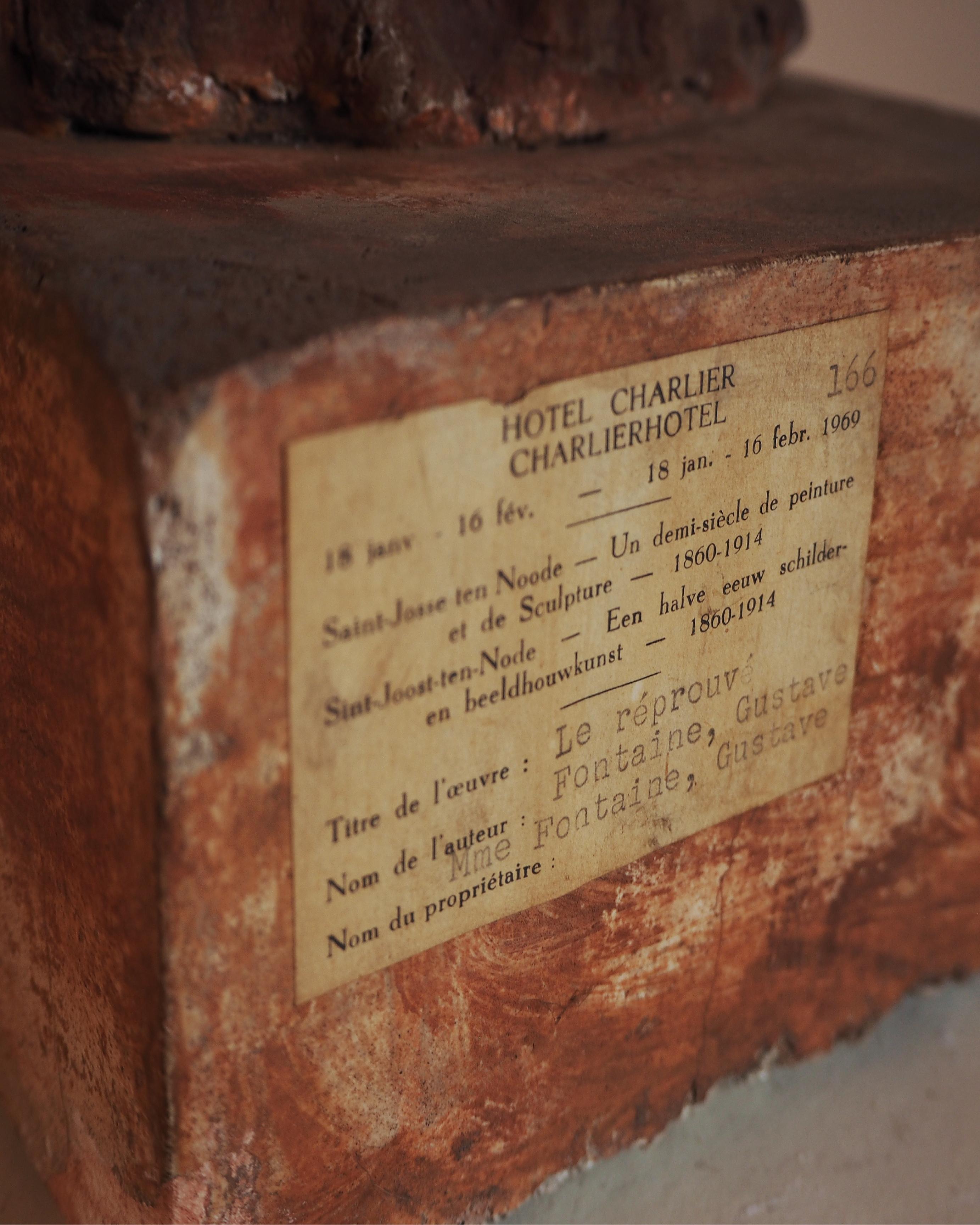 Testa uomo con base - gesso policromo - Gustave Fontaine 1877-1952 in vendita 4