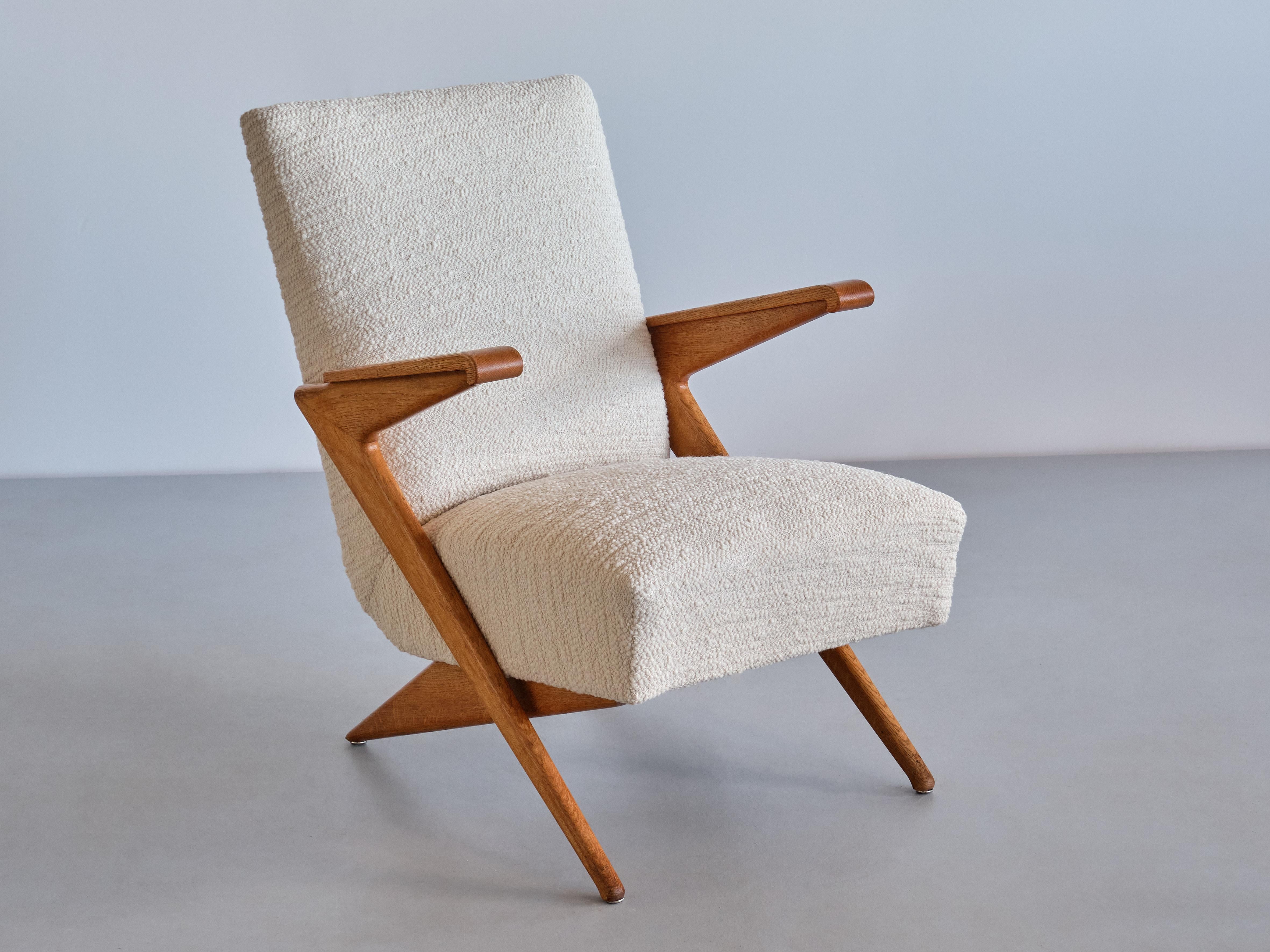 Gustave Gautier Attributed Armchair in Oak and Jacquard Fabric, France, 1950s In Good Condition For Sale In The Hague, NL
