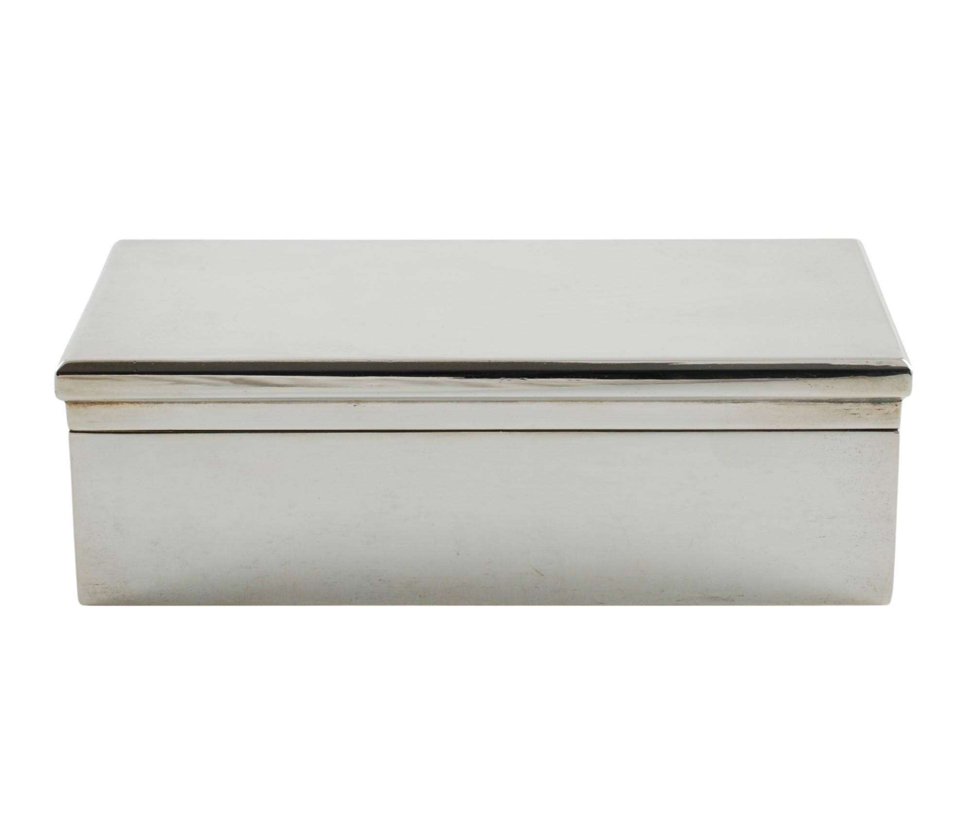 Gustave Keller Freres Paris 950 Sterling Silver Art Deco Dresser Box Bon état - En vente à Cincinnati, OH