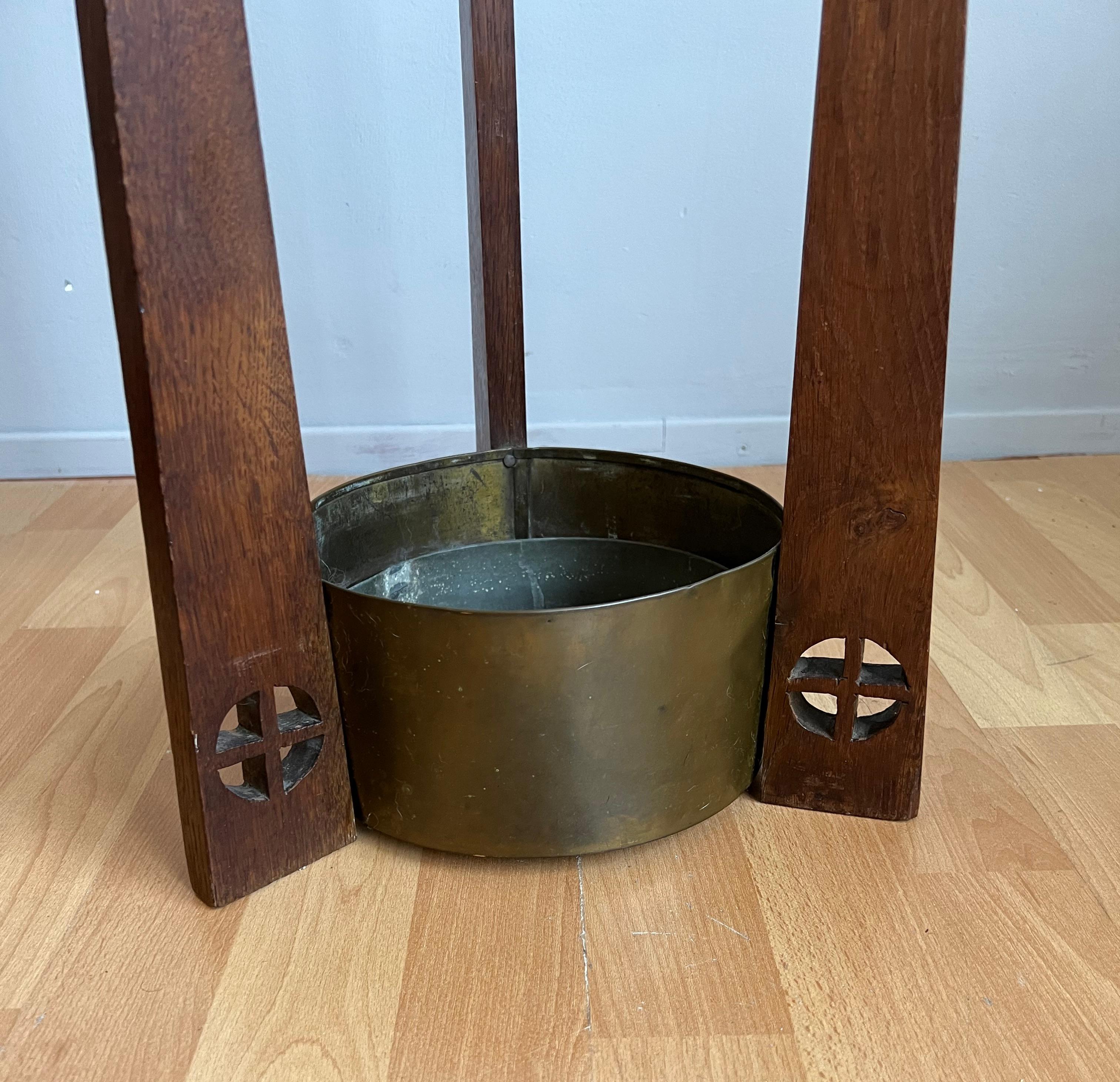 Gustave Serrurier-Bovy Brass and Oak Cane & Umbrella Stand with Zinc Liner For Sale 3