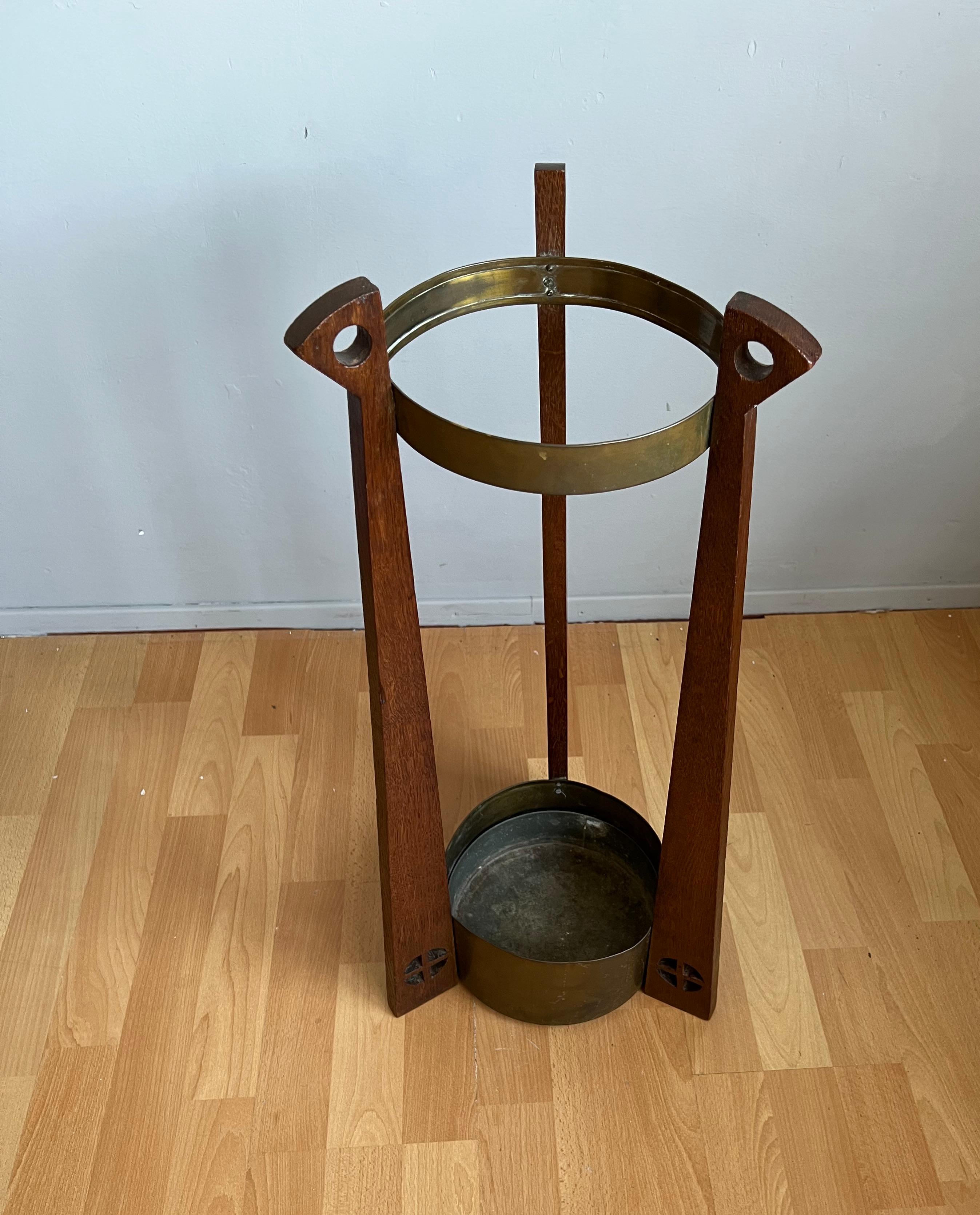 Gustave Serrurier-Bovy Messing und Oak Stock & Umbrella Stand mit Zinkeinlage (Arts and Crafts) im Angebot