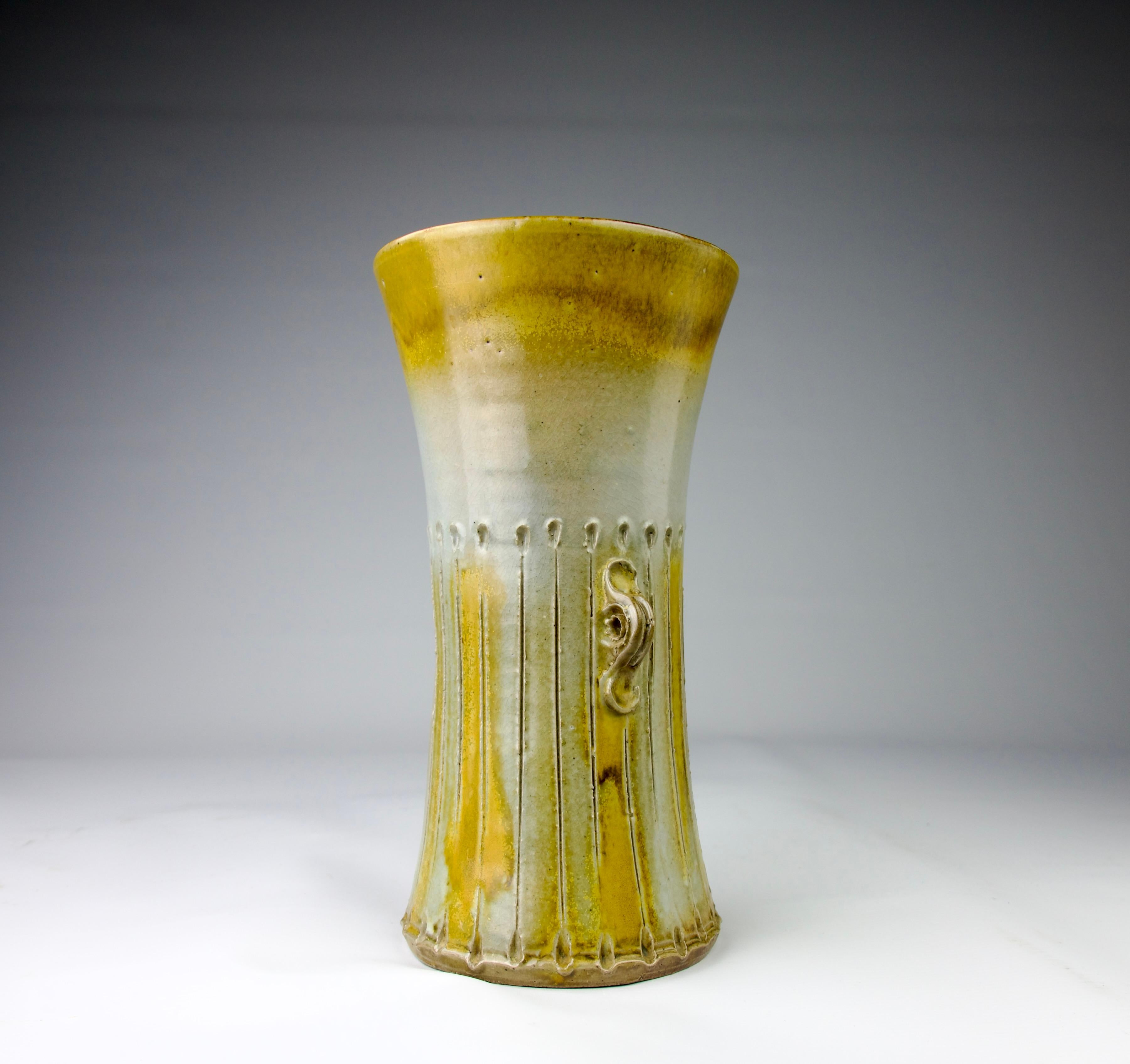 Mid-Century Modern Gustave TIFFOCHE, Vase long, France Design fin 20ème siècle en vente