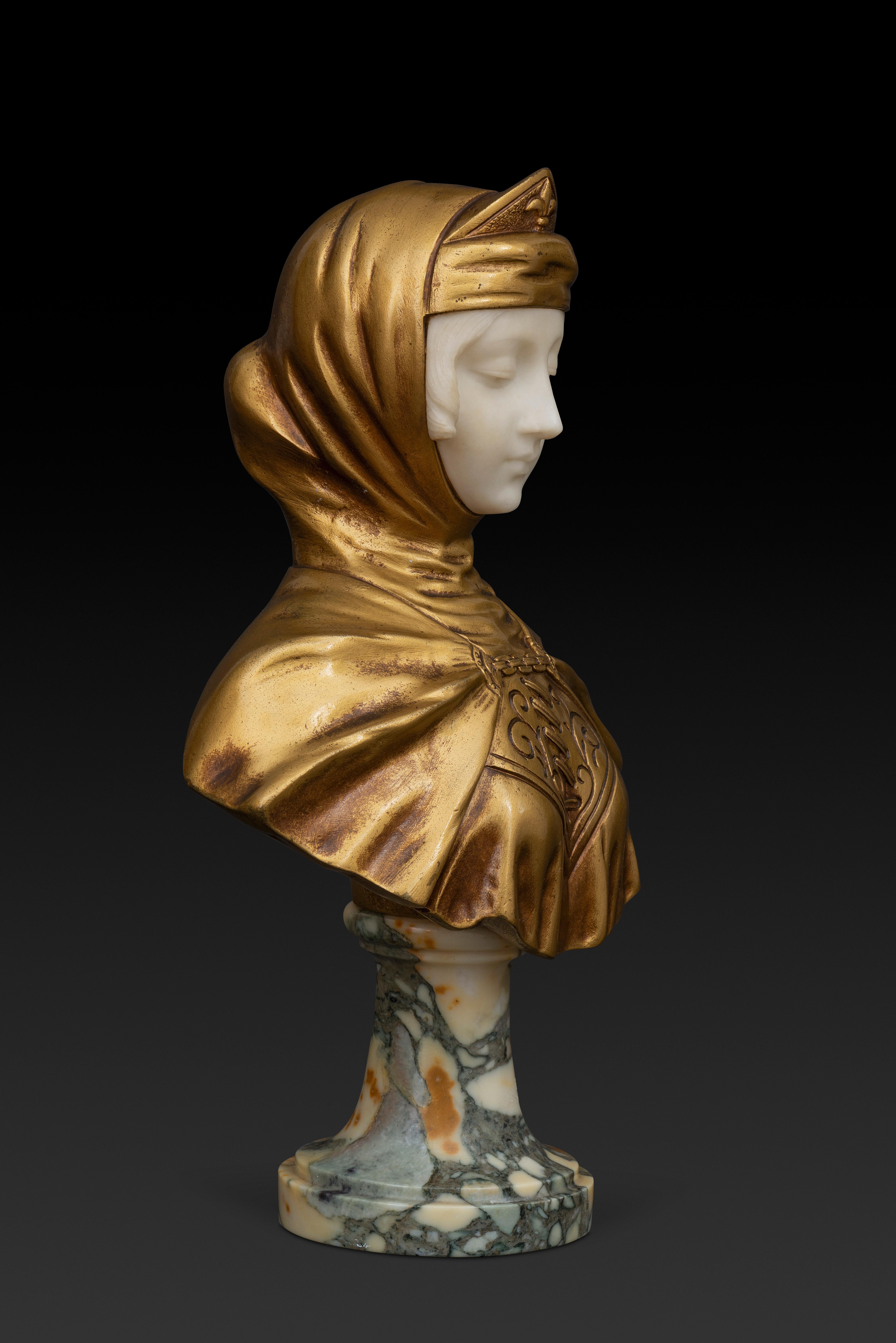 GUSTAVE VAERENBERGH (1873-1927) Bust in Alabaster and Gilt Bronze 