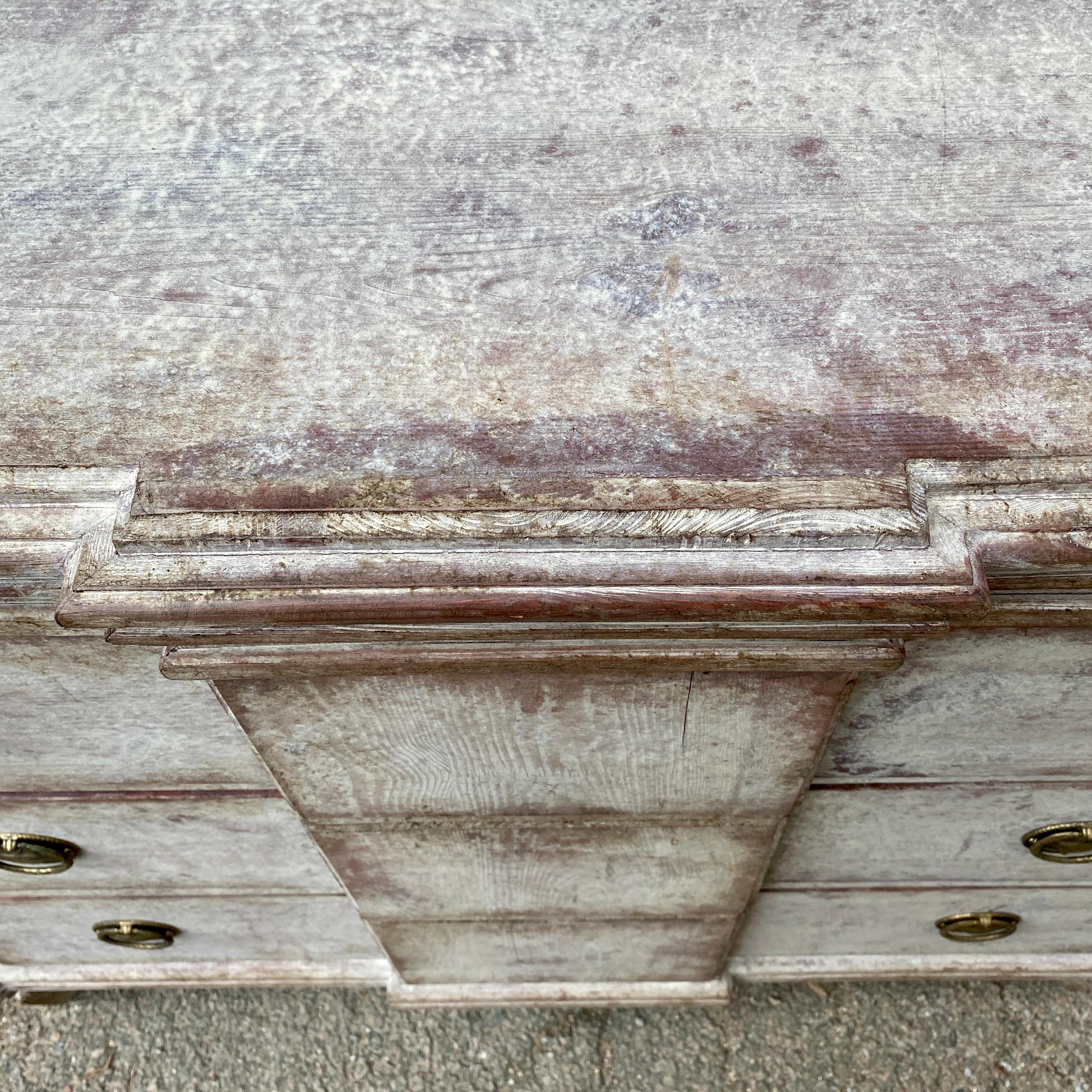 Gustavianisches 19. Jahrhundert Grau gemalt 3 Schublade Dresser  im Angebot 7
