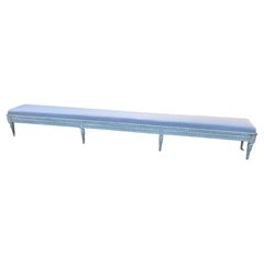 Banc sculpté et peint de style gustavien